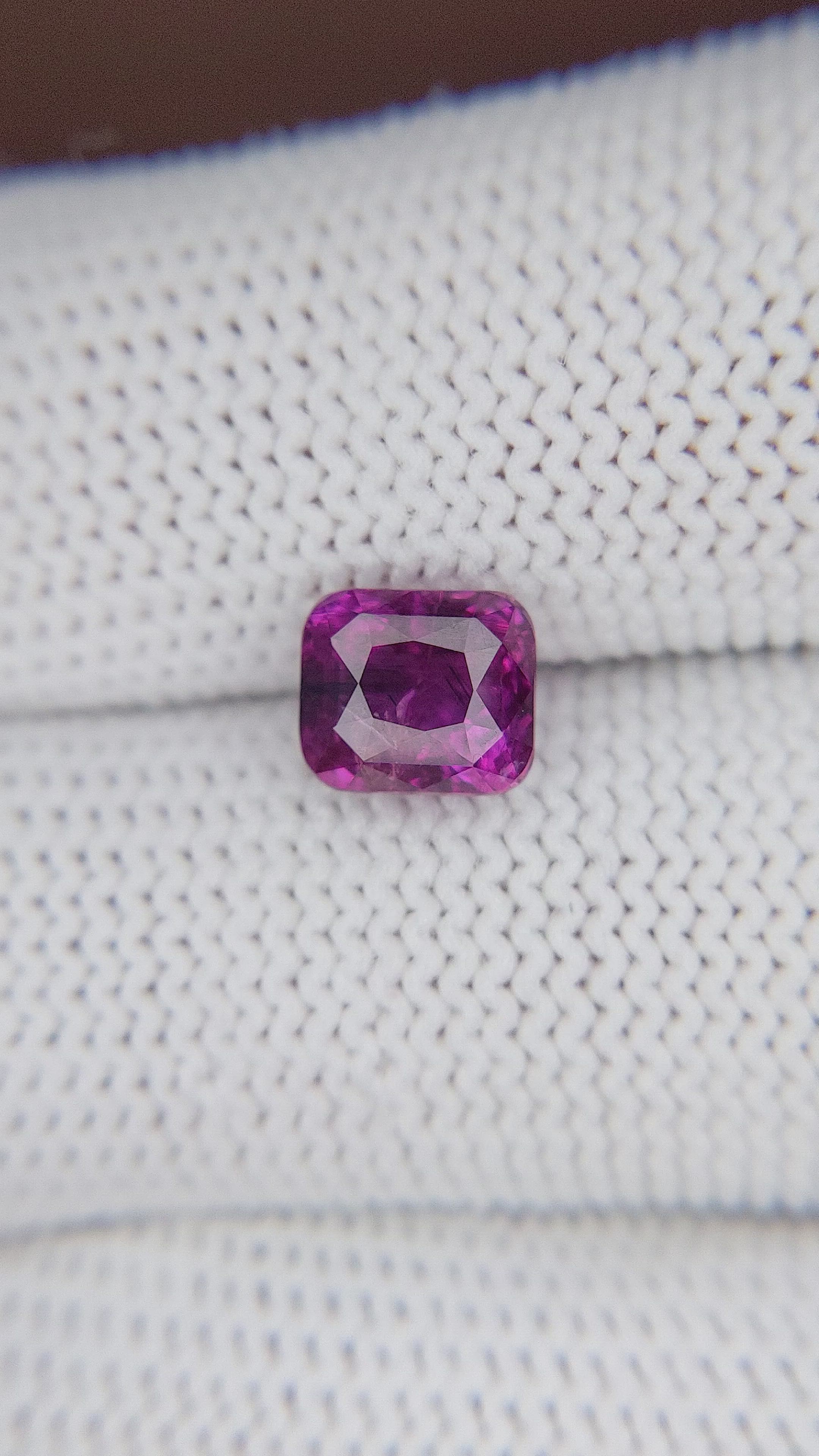 2.64 Ct. Purplish Pink Sapphire from Ceylon (Sri Lanka) Size Video