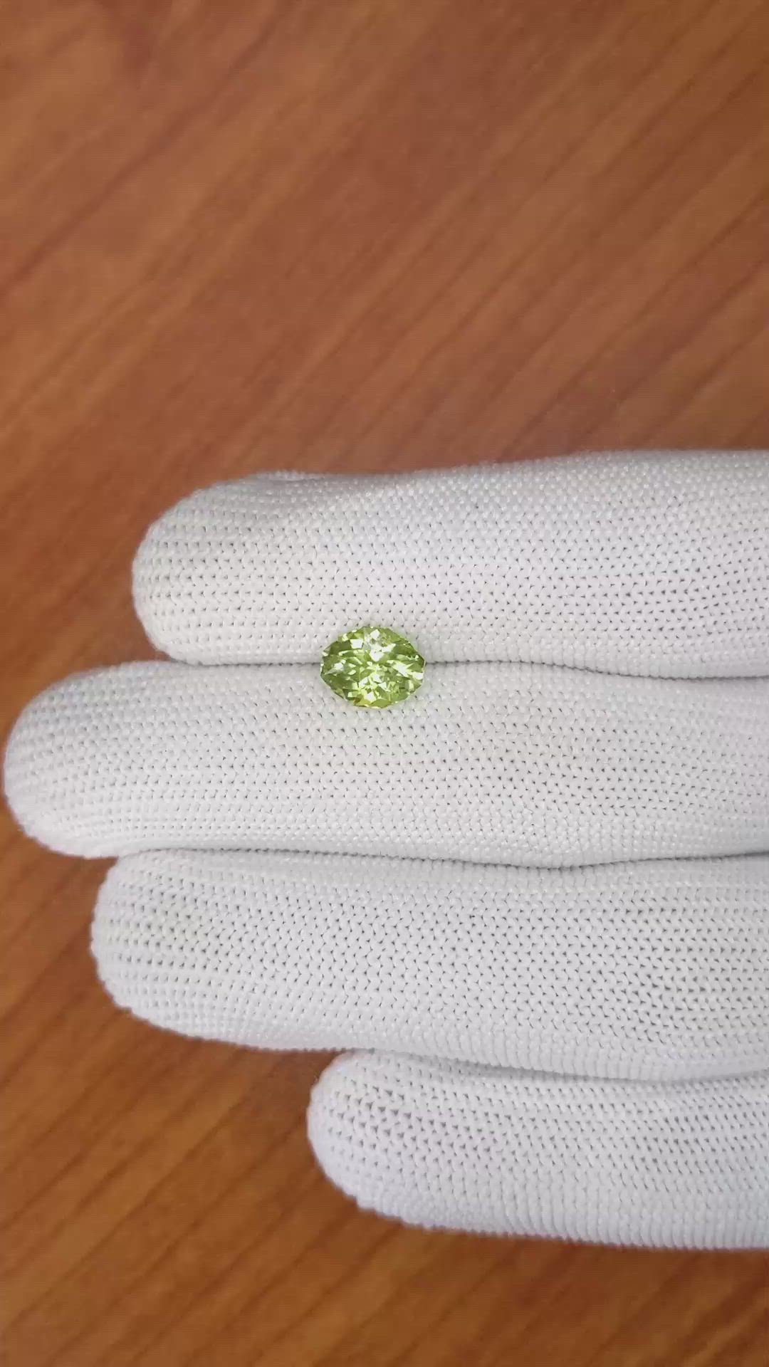 2.02 Ct. Yellowish Green Sapphire from Montana Size Video