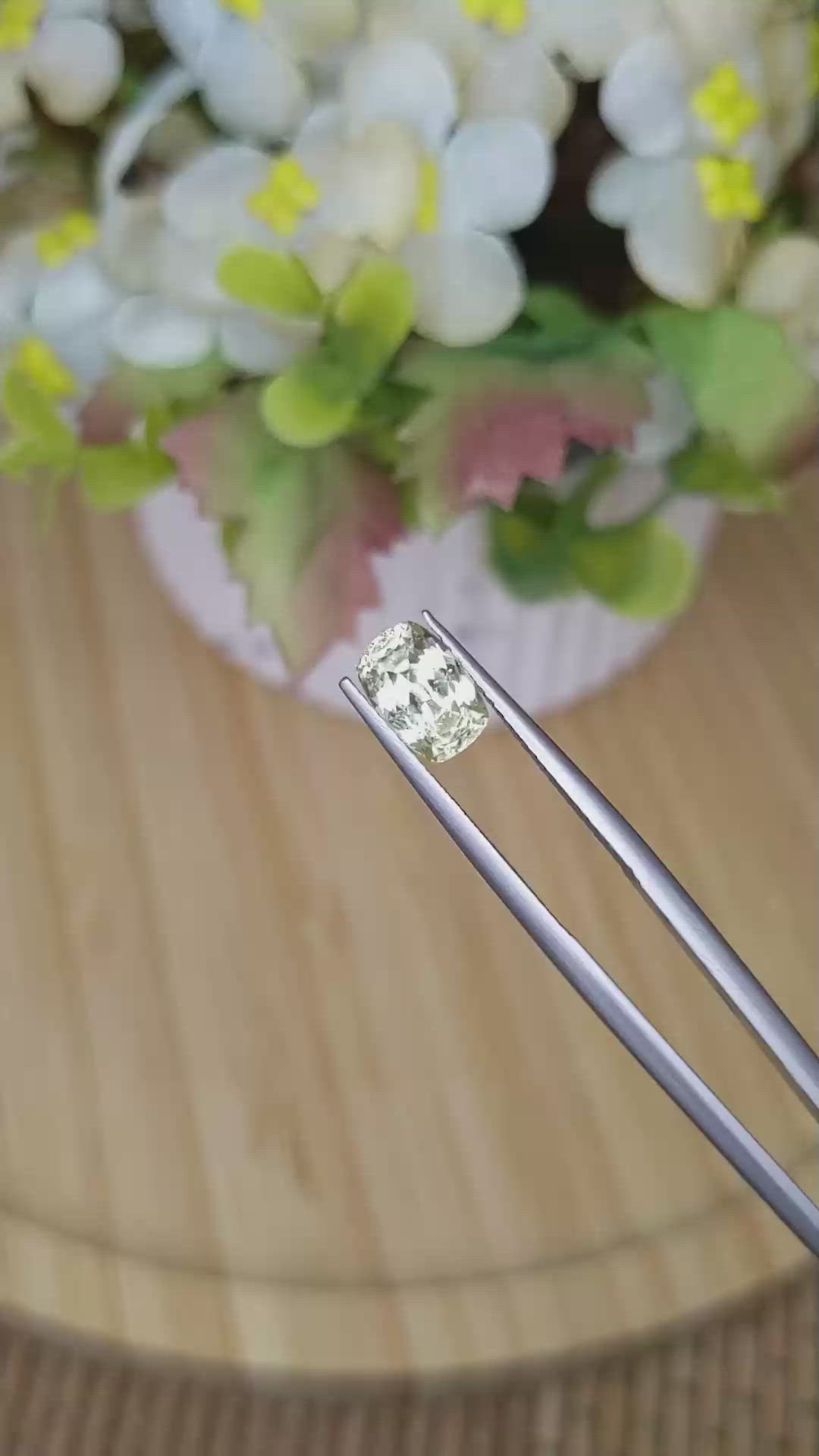 1.81 Ct. Greenish Yellow Sapphire from Montana Size Video