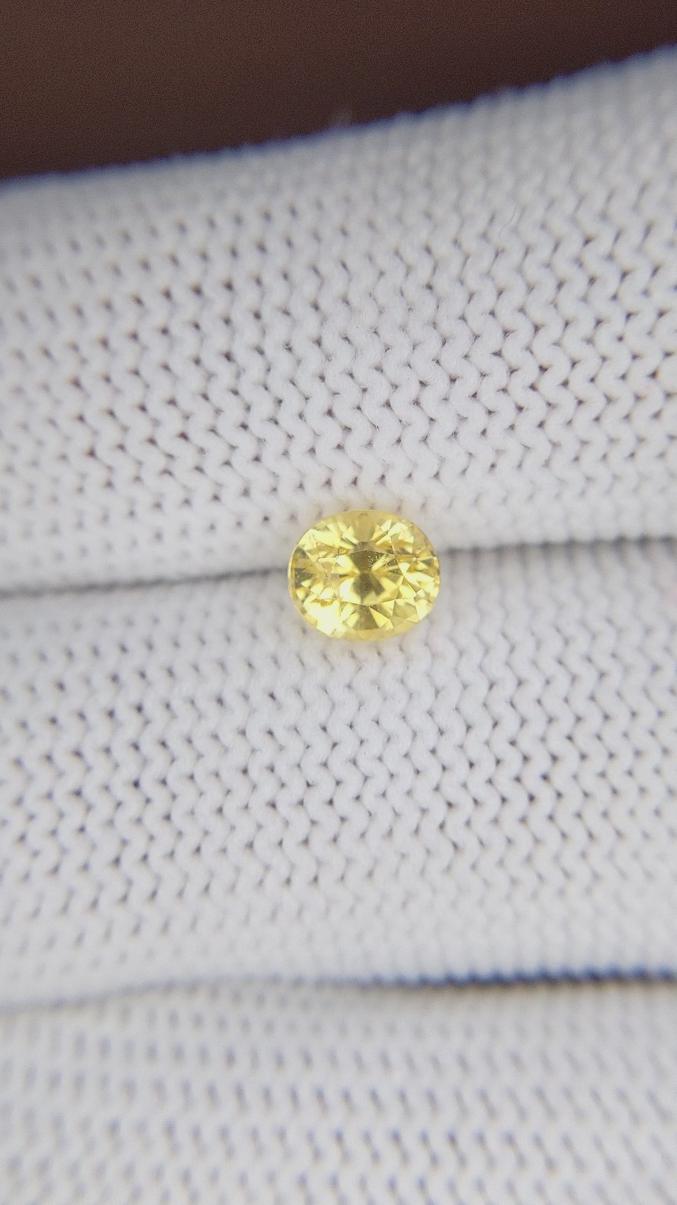 1.15 Ct. Yellow Sapphire from Ceylon (Sri Lanka) Size Video