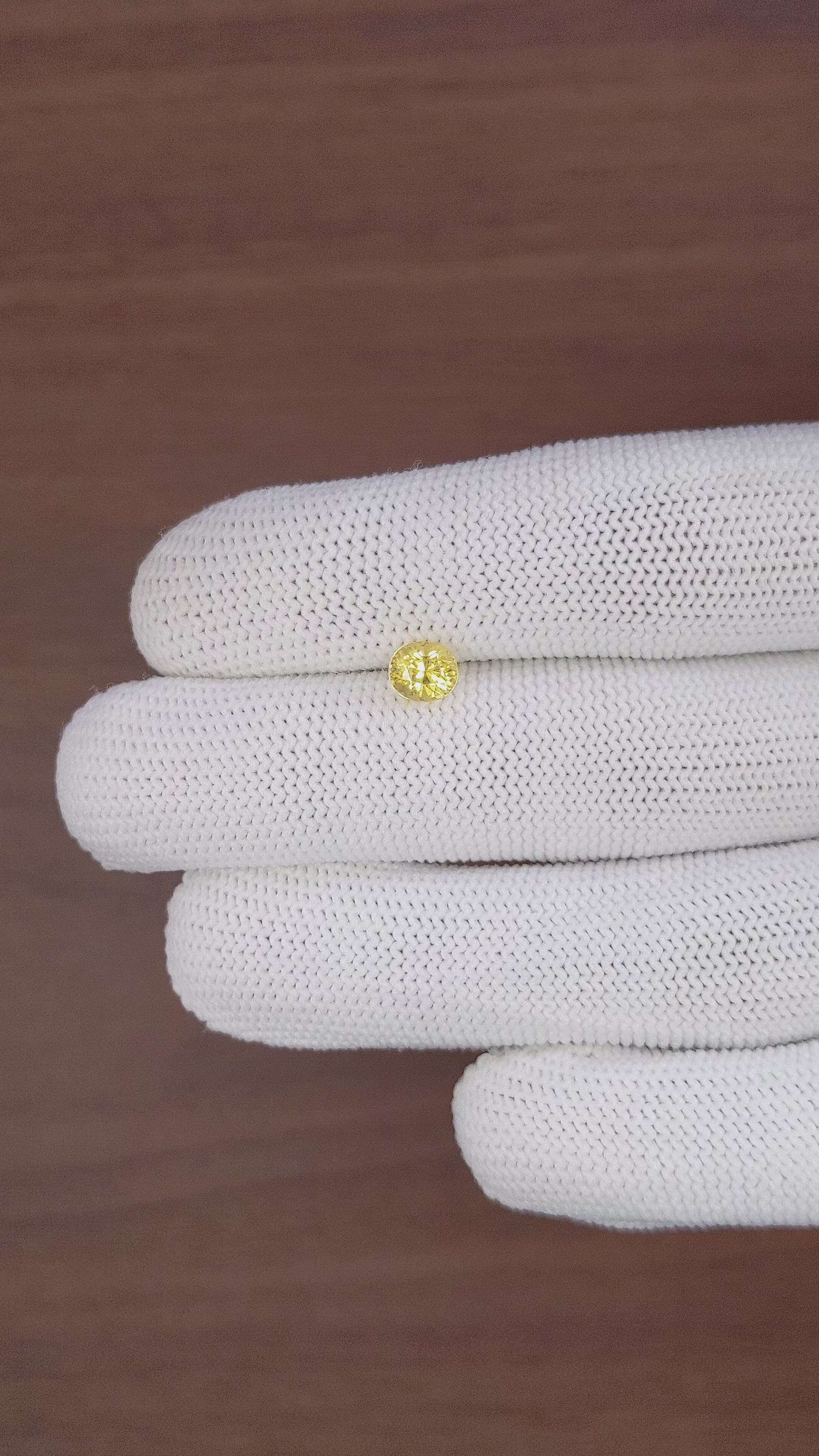 1.15 Ct. Yellow Sapphire from Ceylon (Sri Lanka) Size Video