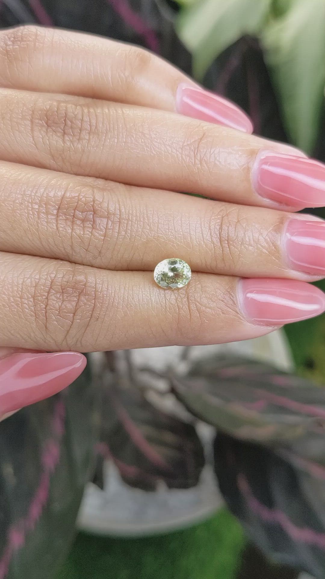 1.13 Ct. Yellowish Green Sapphire from Montana Size Video