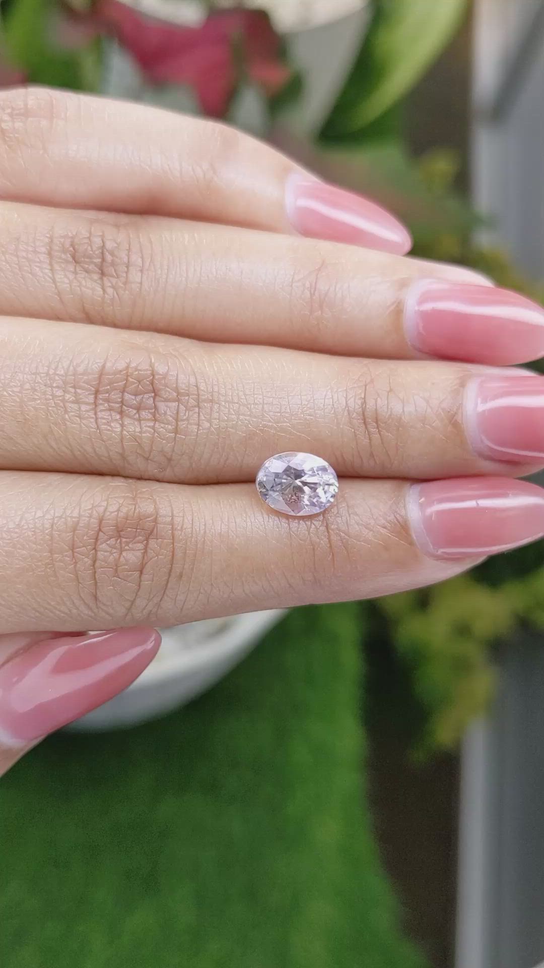 2.65 Ct. Purplish Pink Sapphire from Ceylon (Sri Lanka) Size Video