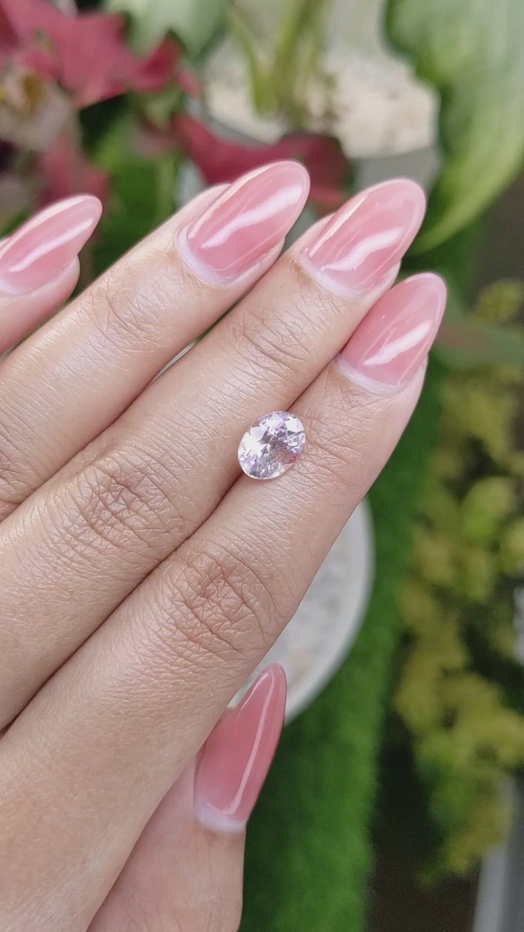 2.65 Ct. Purplish Pink Sapphire from Ceylon (Sri Lanka) Size Video