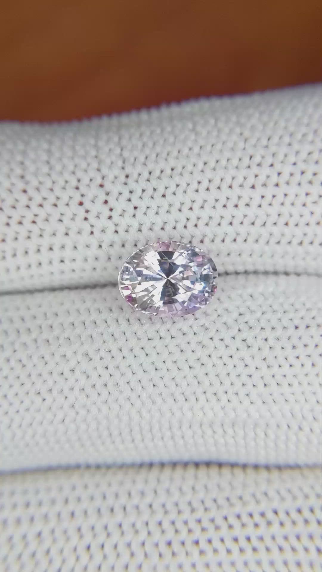 2.65 Ct. Purplish Pink Sapphire from Ceylon (Sri Lanka) Size Video