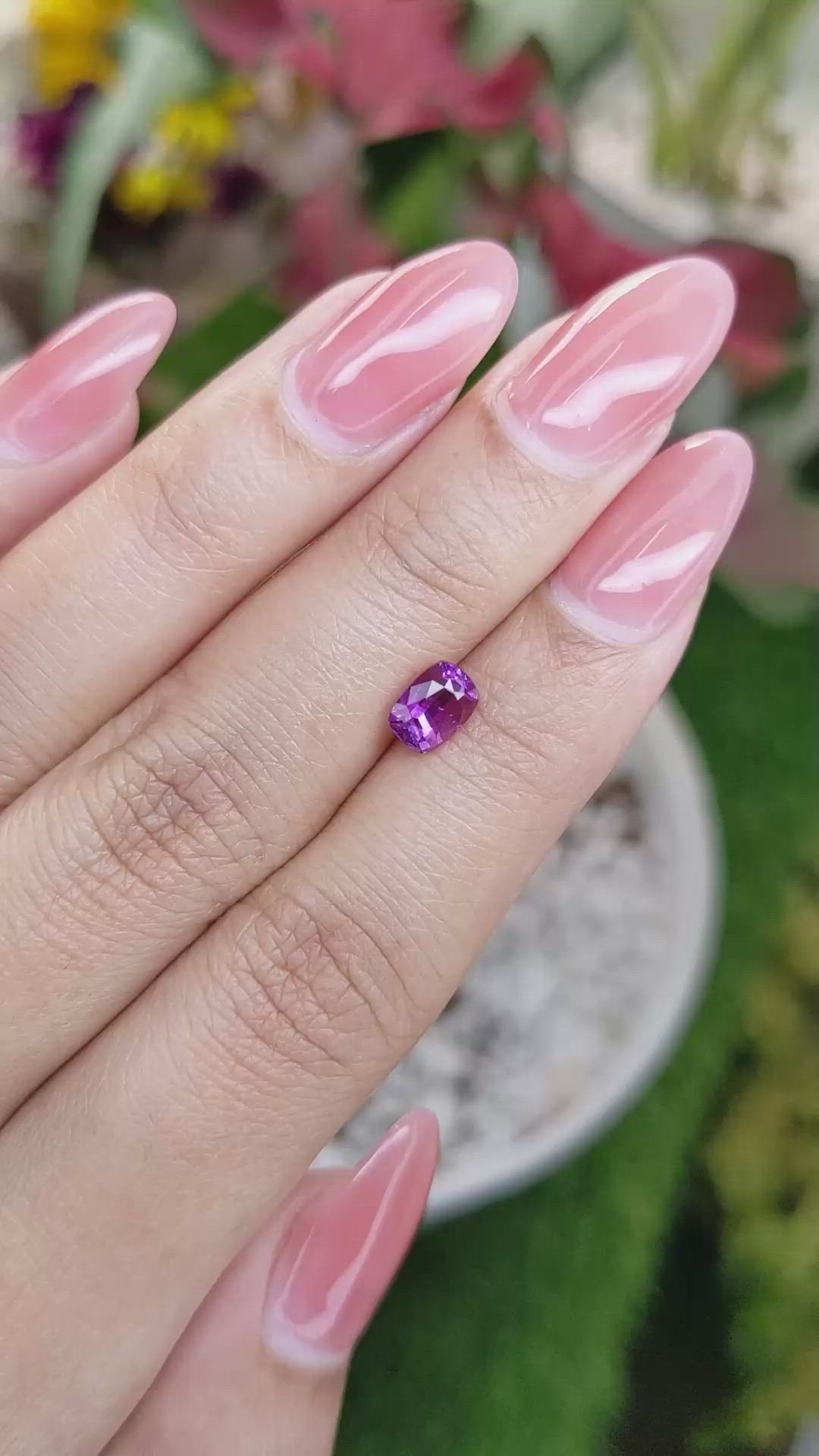 1.28 Ct. Pinkish Purple Sapphire from Ceylon (Sri Lanka) Size Video