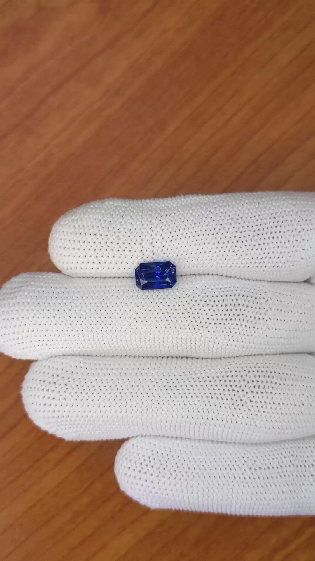 2.15 Ct. Blue Sapphire from Ceylon (Sri Lanka) Size Video