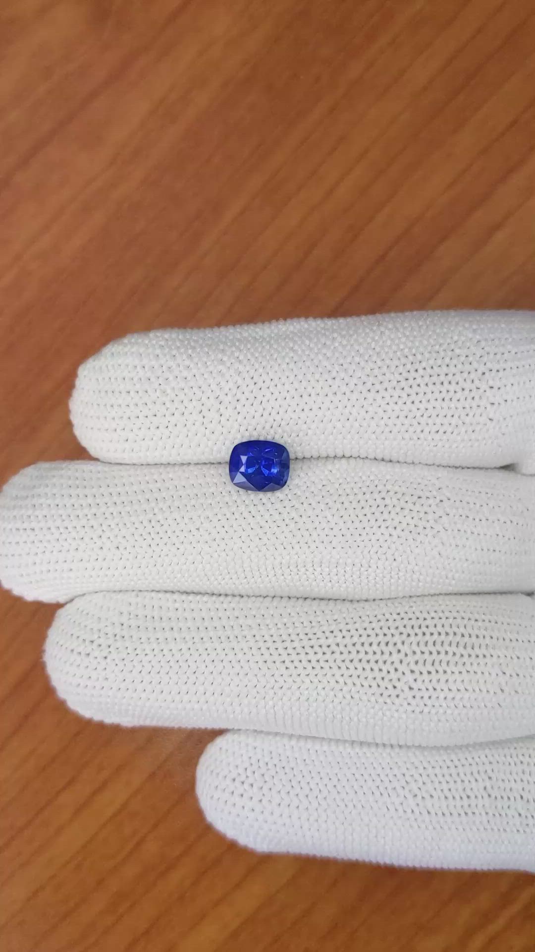 1.78 Ct. Blue Sapphire from Ceylon (Sri Lanka) Size Video