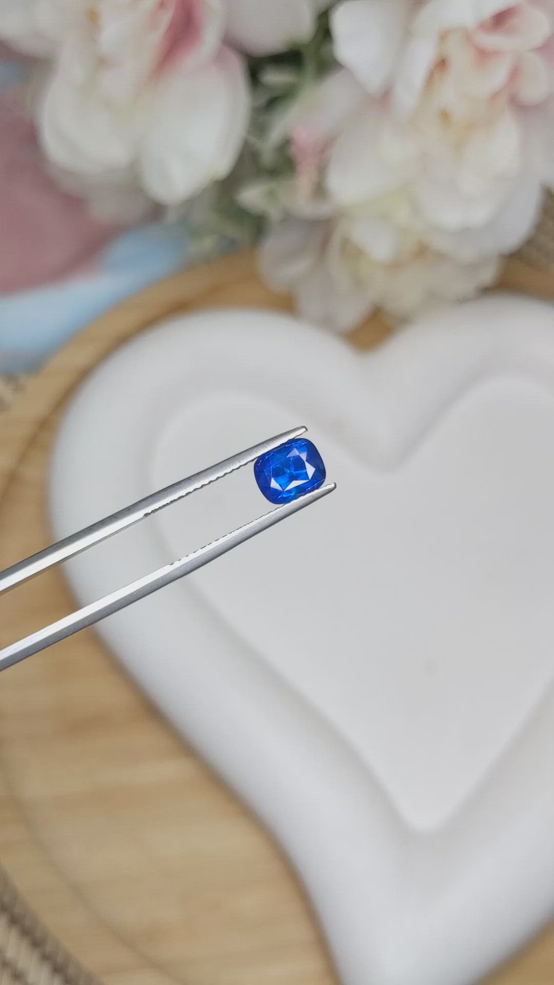 1.78 Ct. Blue Sapphire from Ceylon (Sri Lanka) Size Video