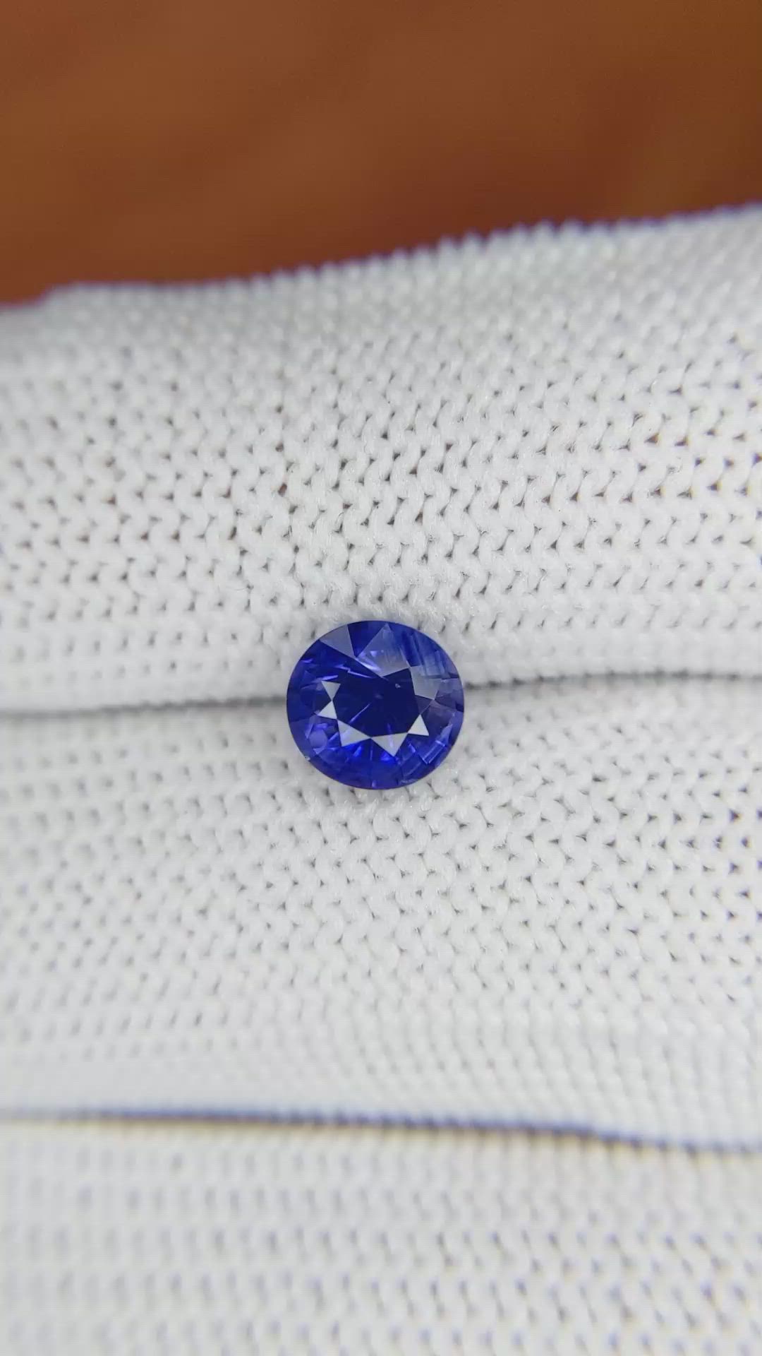 1.58 Ct. Blue Sapphire from Ceylon (Sri Lanka) Size Video