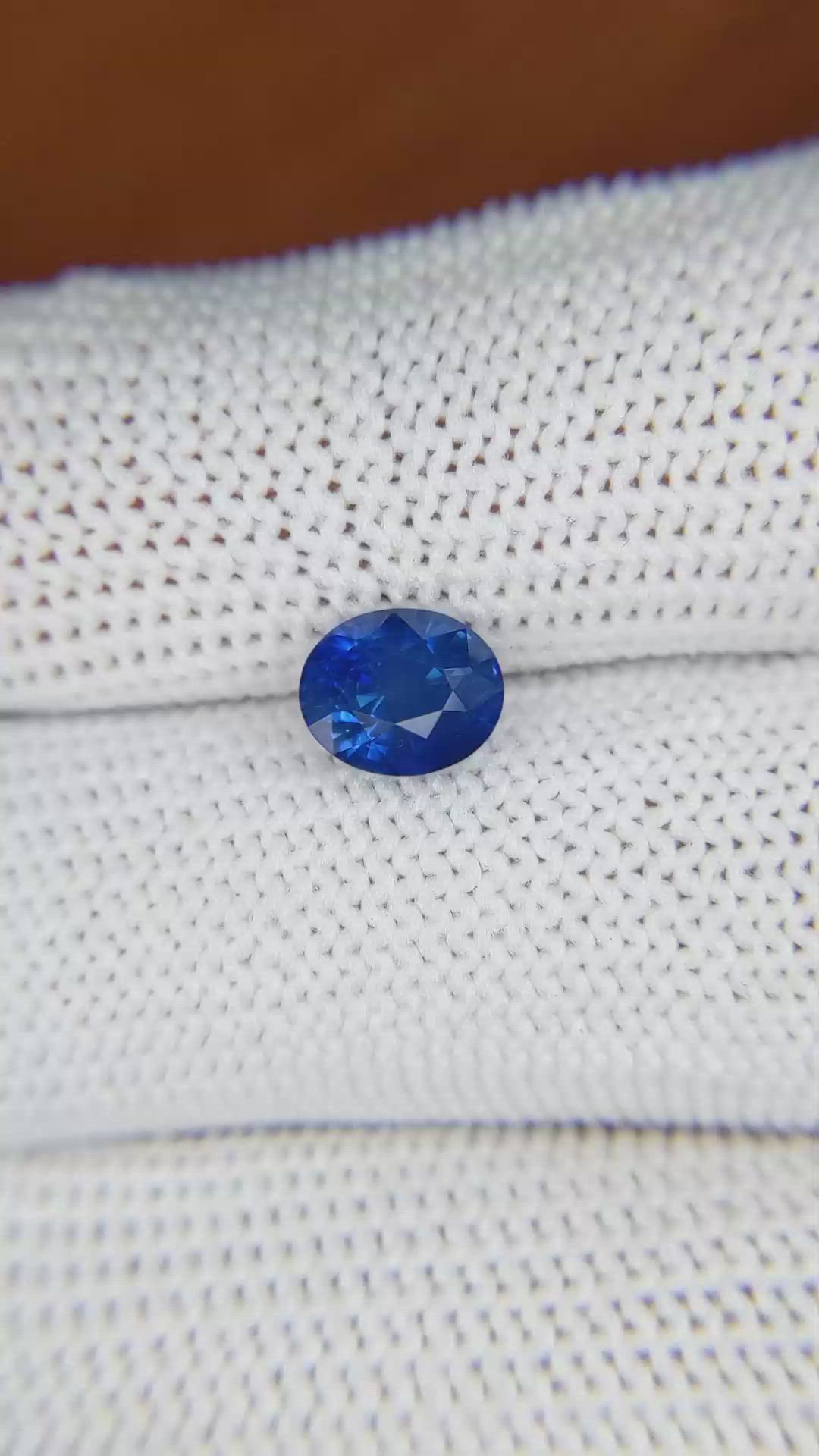 1.67 Ct. Blue Sapphire from Ceylon (Sri Lanka) Size Video