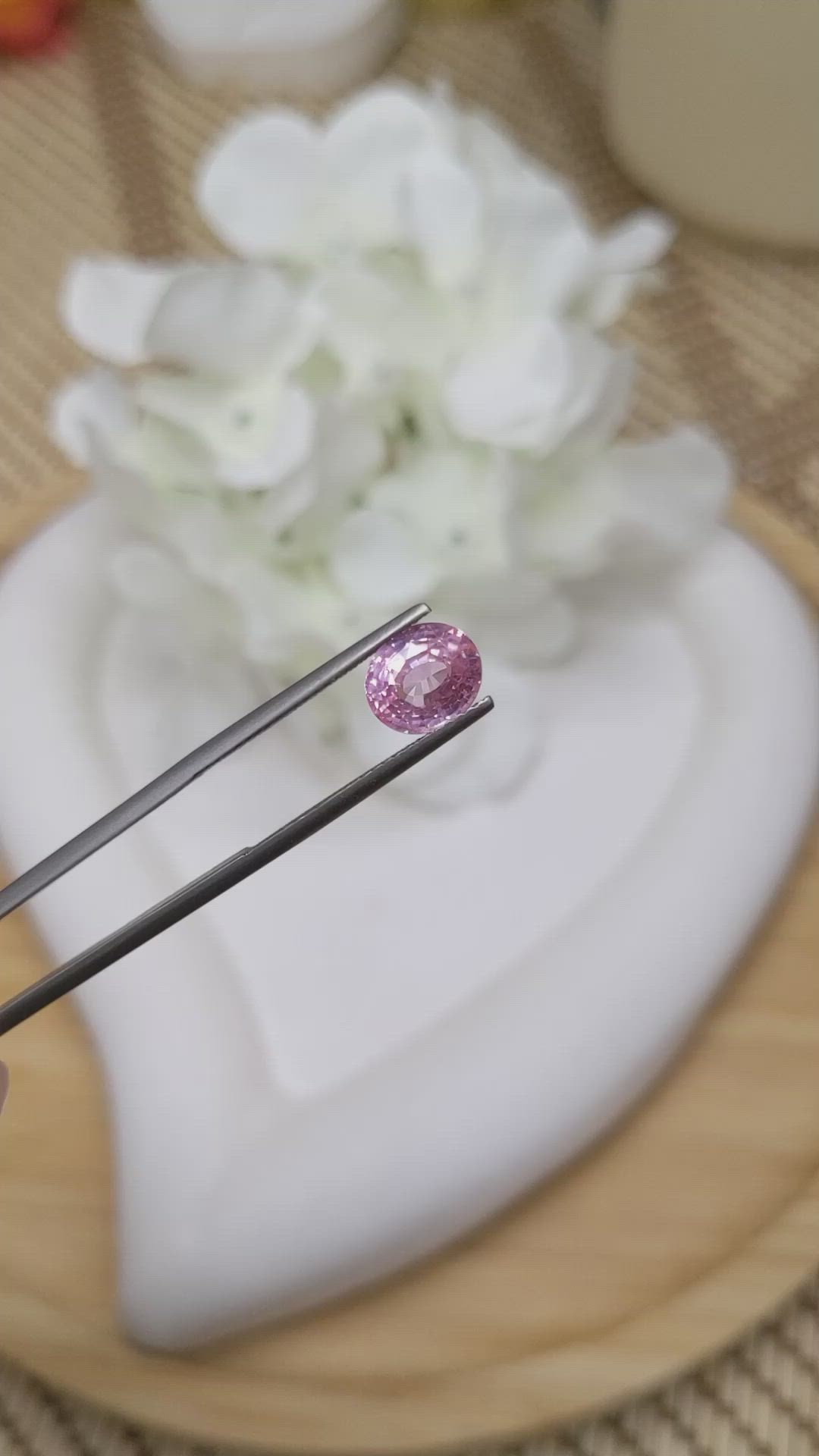 2.53 Ct. Padparadscha Sapphire from Ceylon (Sri Lanka) Size Video
