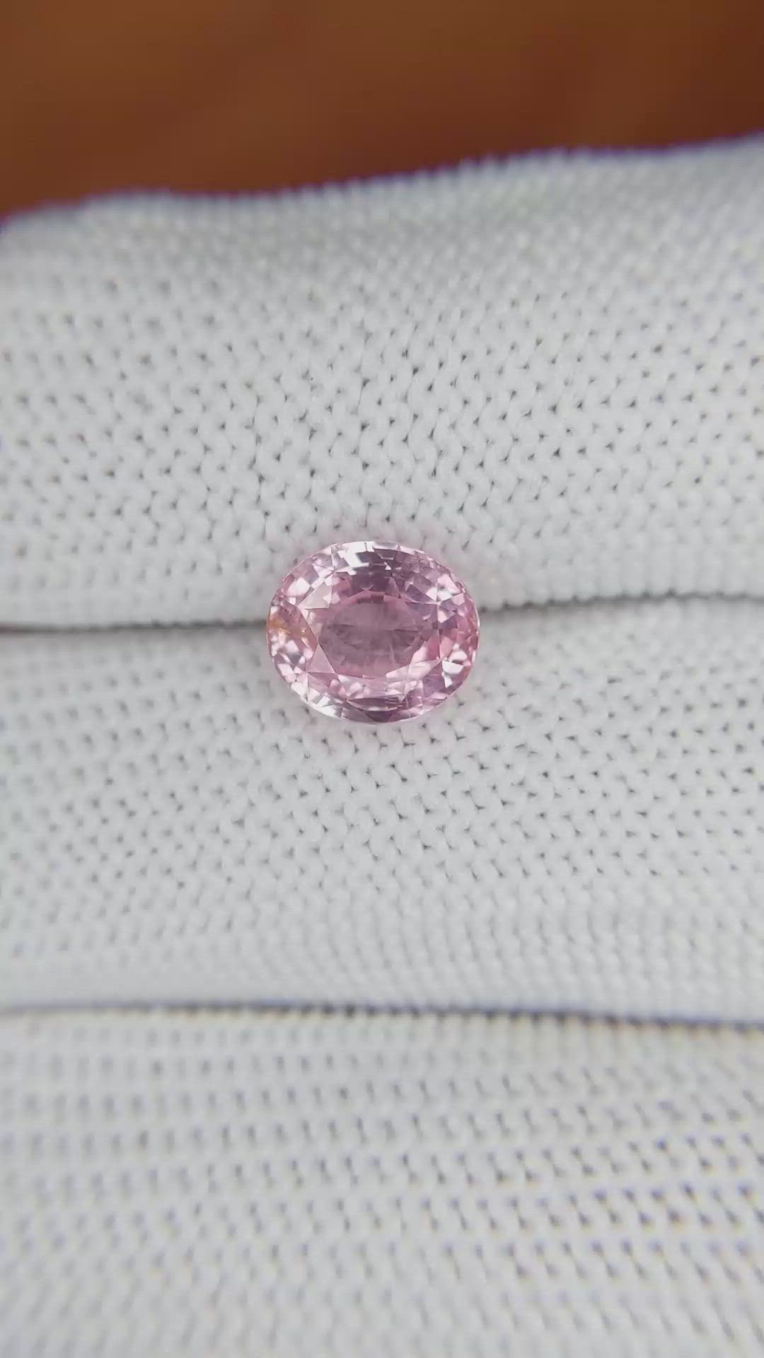 2.53 Ct. Padparadscha Sapphire from Ceylon (Sri Lanka) Size Video