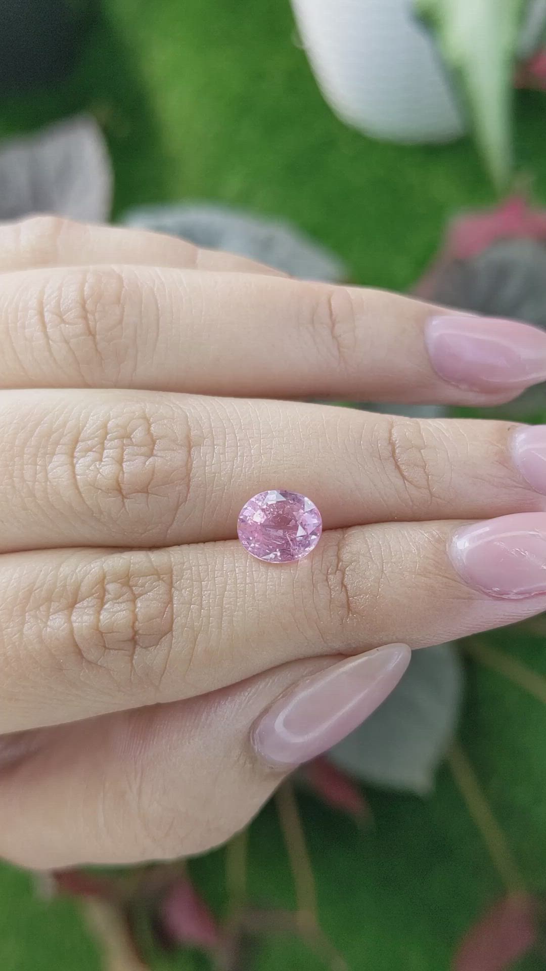 2.53 Ct. Padparadscha Sapphire from Ceylon (Sri Lanka) Size Video