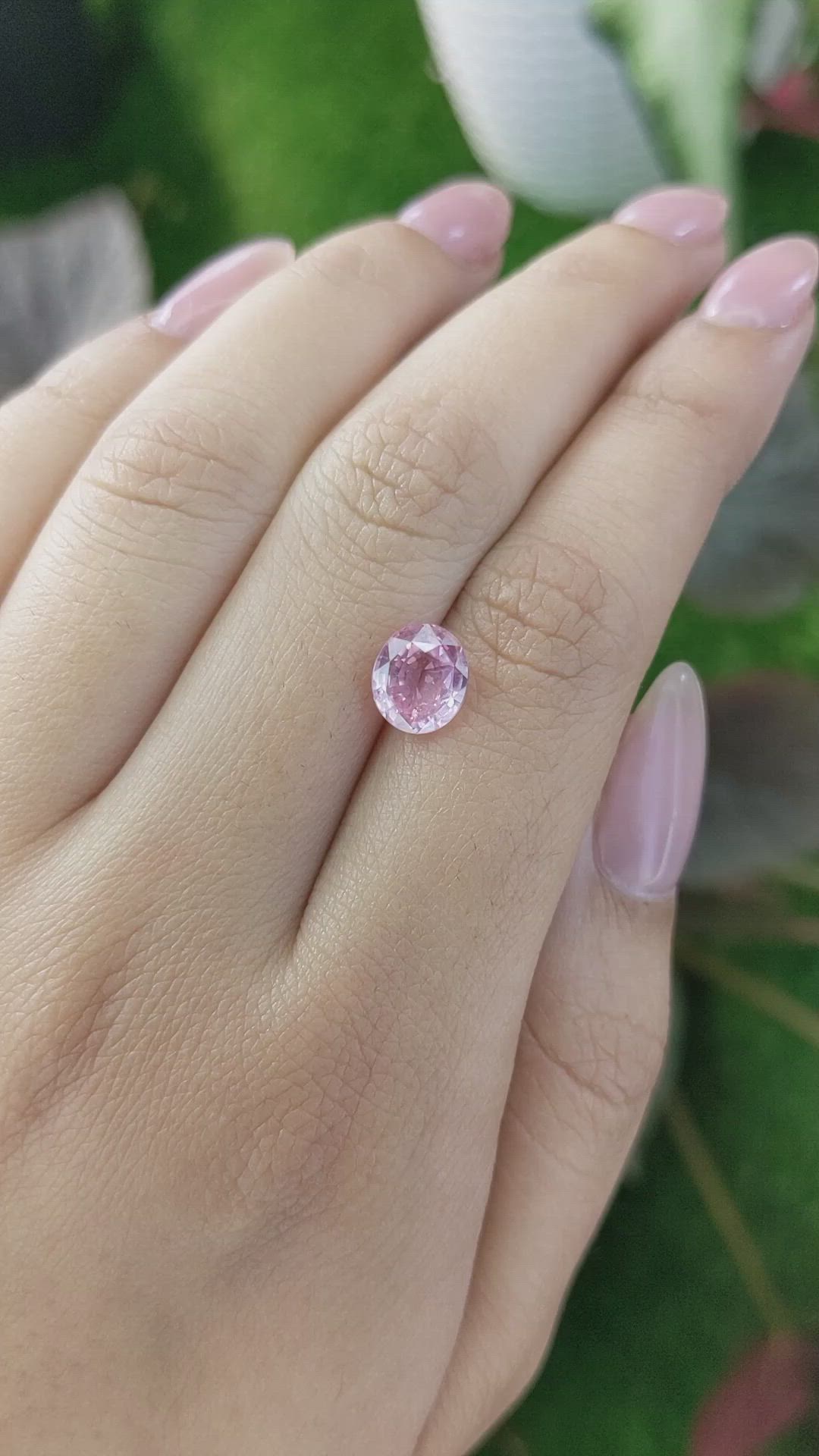 2.53 Ct. Padparadscha Sapphire from Ceylon (Sri Lanka) Size Video