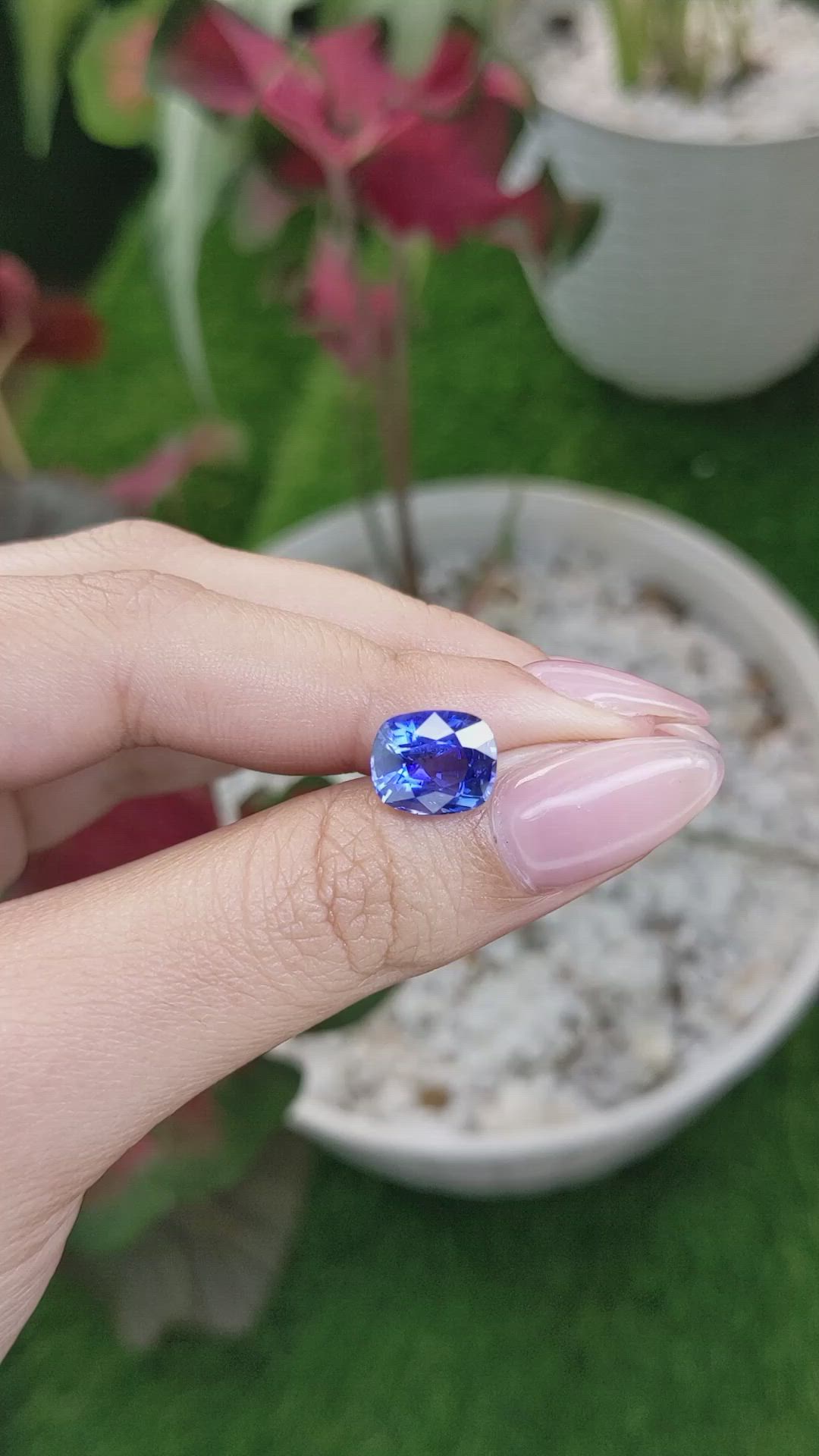4.08 Ct. Blue Sapphire from Ceylon (Sri Lanka) Size Video