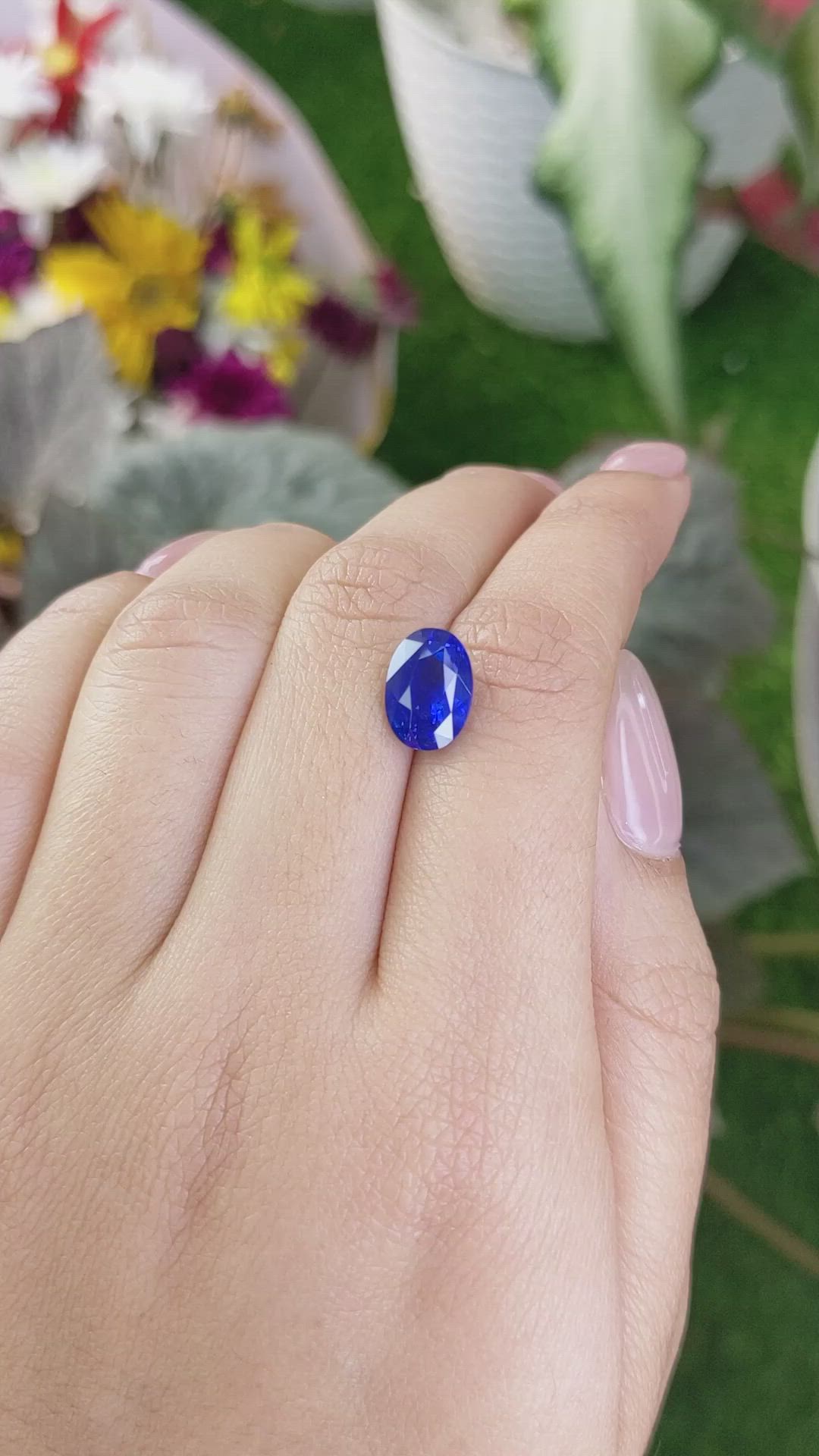 4.10 Ct. Blue Sapphire from Ceylon (Sri Lanka) Size Video