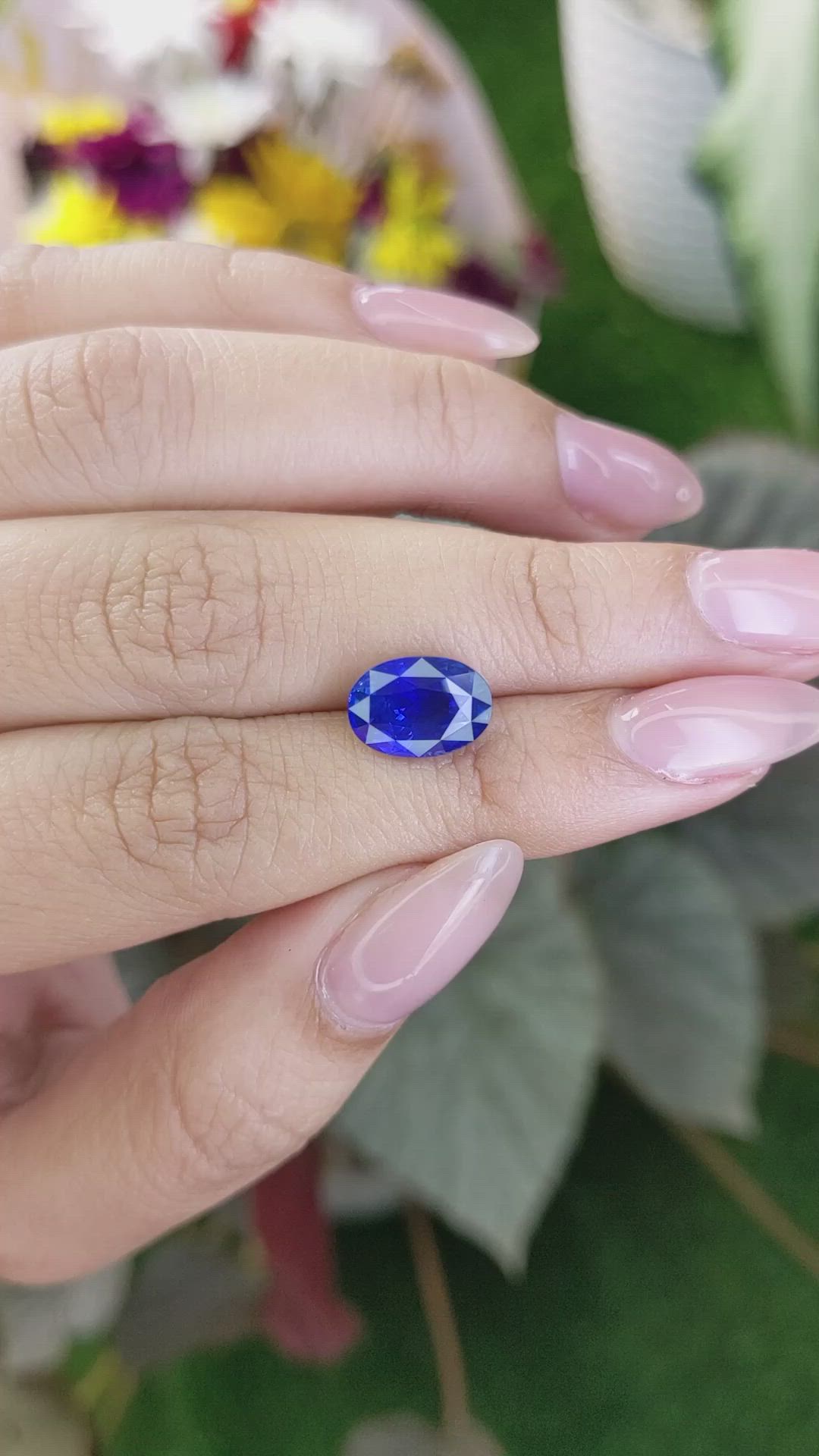 4.10 Ct. Blue Sapphire from Ceylon (Sri Lanka) Size Video