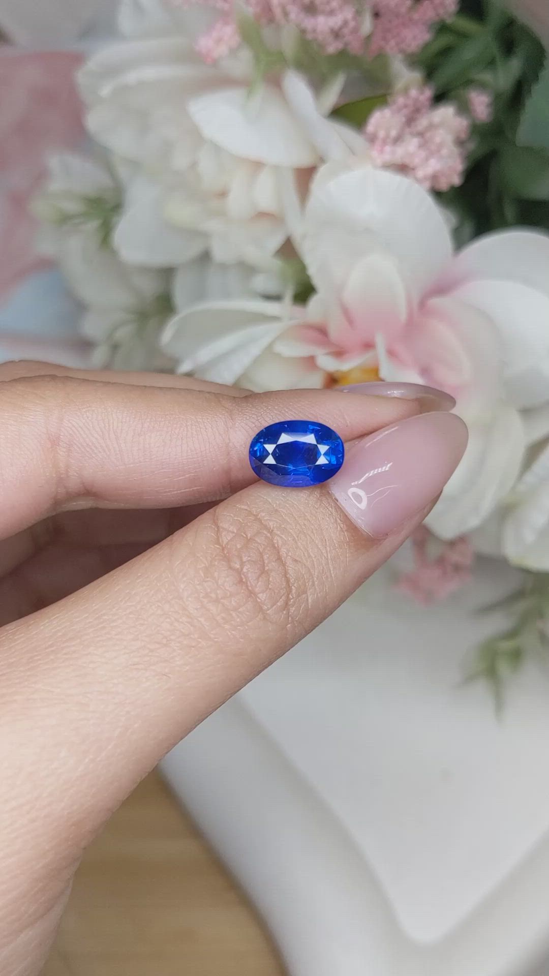 4.10 Ct. Blue Sapphire from Ceylon (Sri Lanka) Size Video