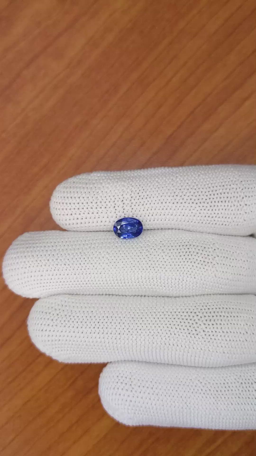 1.36 Ct. Blue Sapphire from Ceylon (Sri Lanka) Size Video