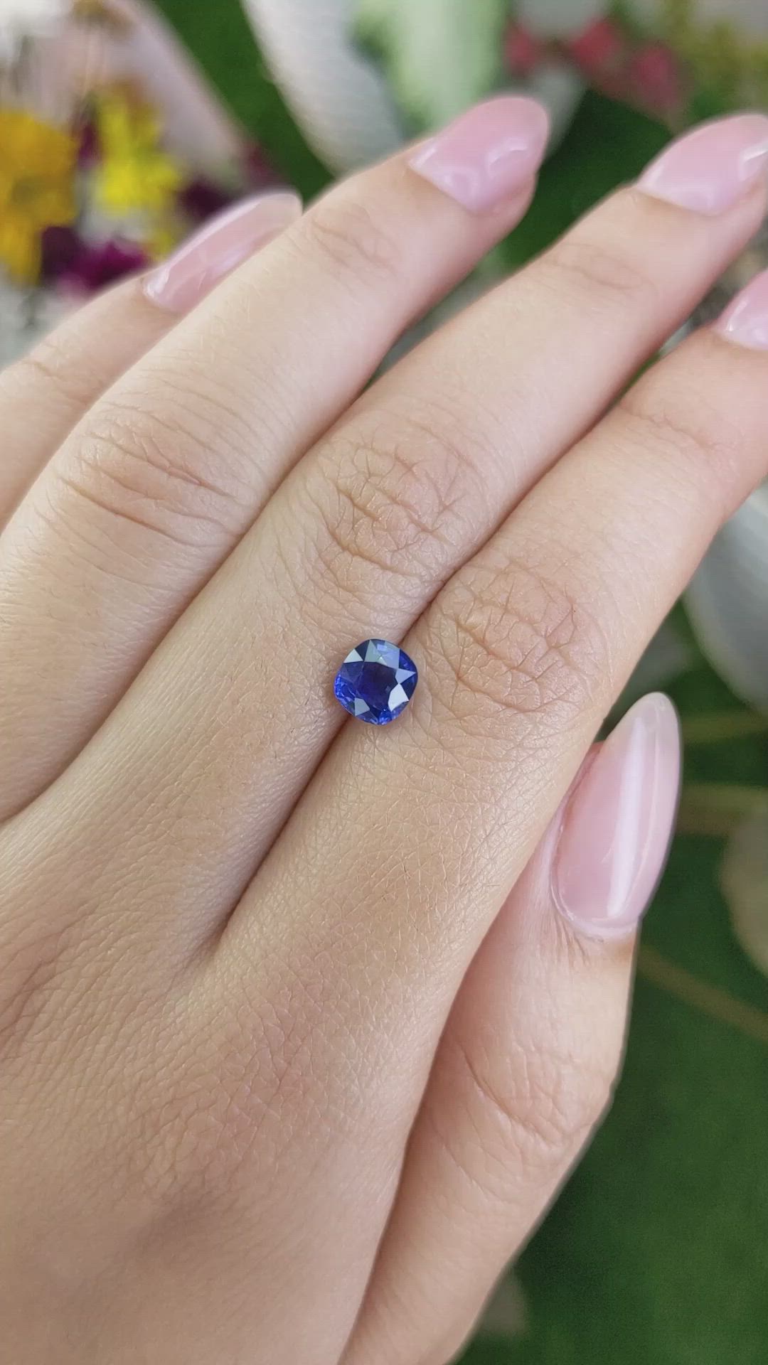 1.37 Ct. Blue Sapphire from Ceylon (Sri Lanka) Size Video