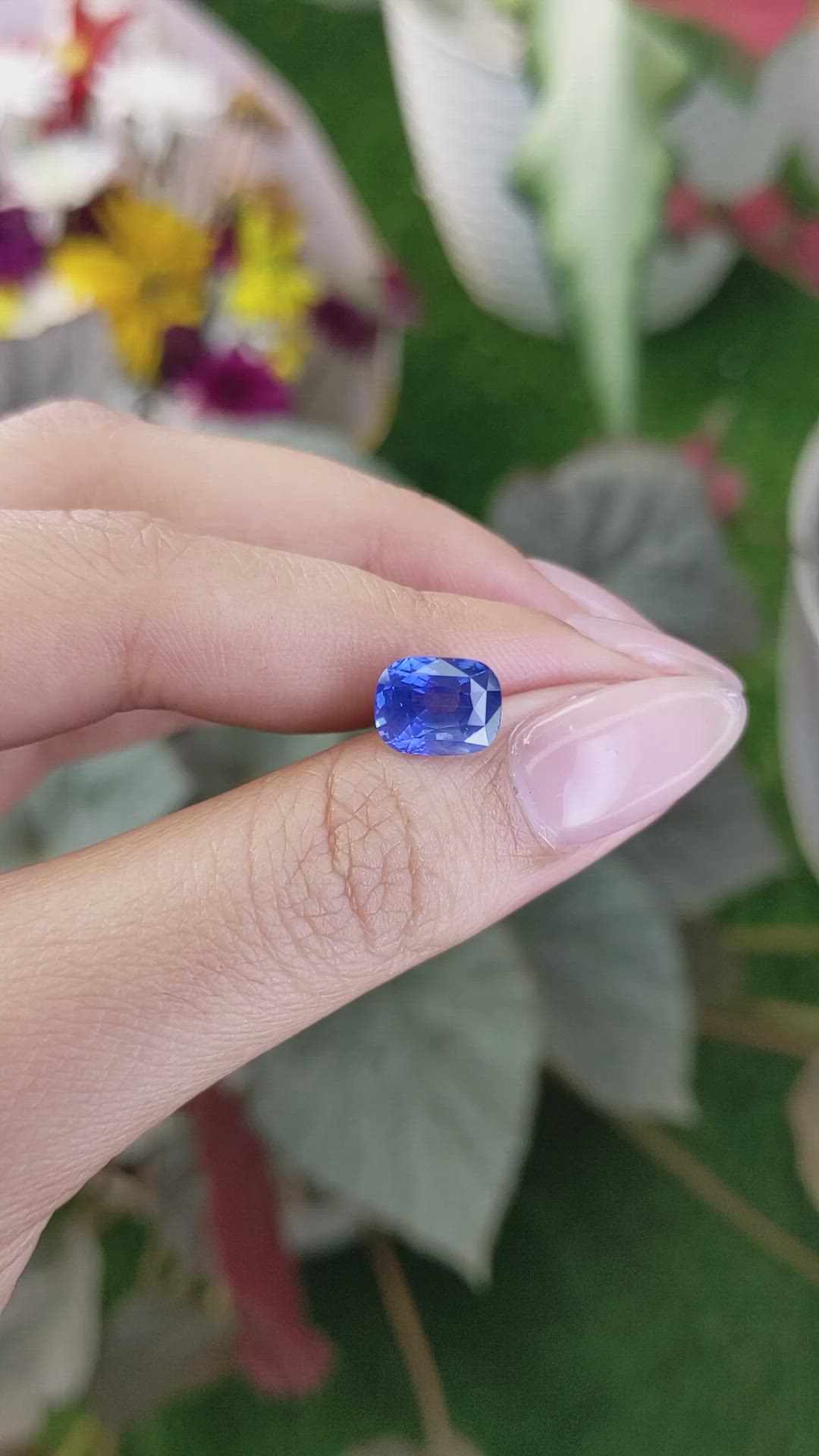 4.05 Ct. Blue Sapphire from Ceylon (Sri Lanka) Size Video