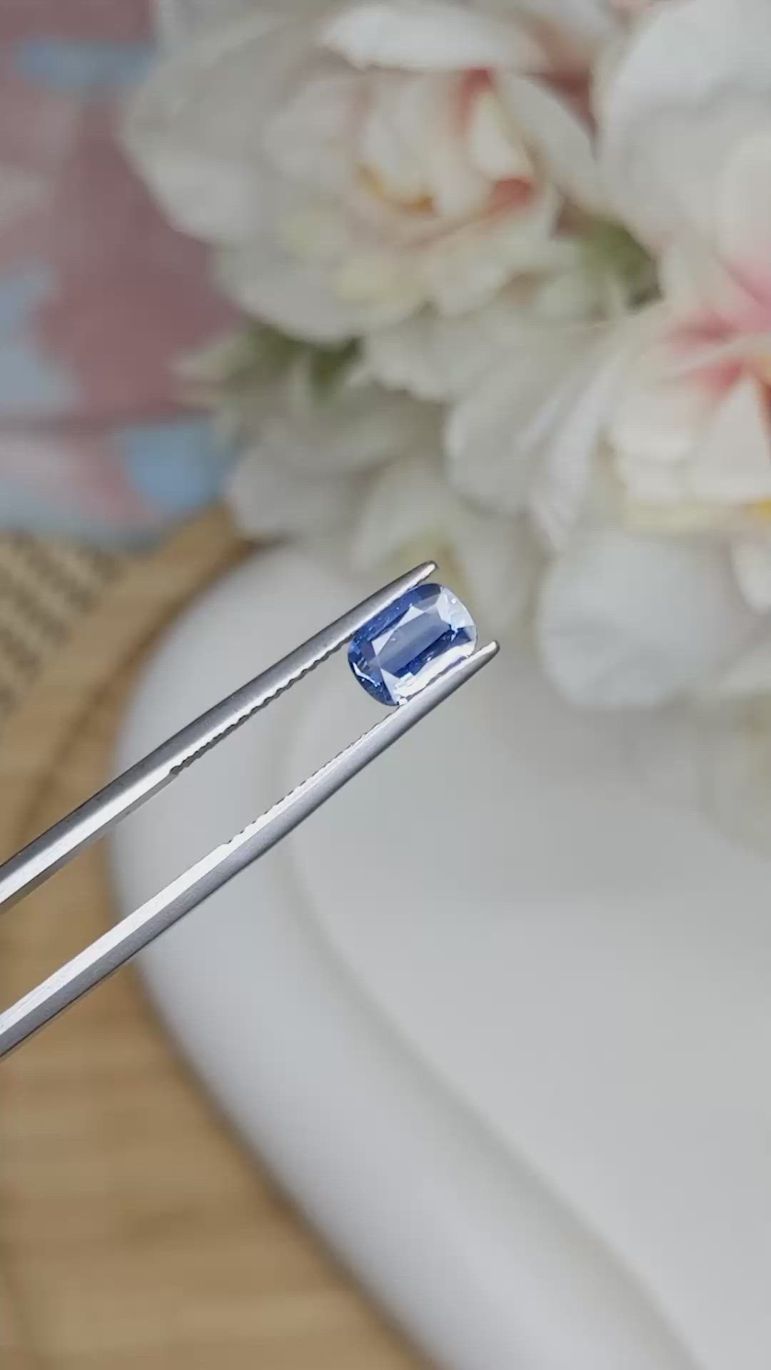 1.15 Ct. Blue Sapphire from Ceylon (Sri Lanka) Size Video