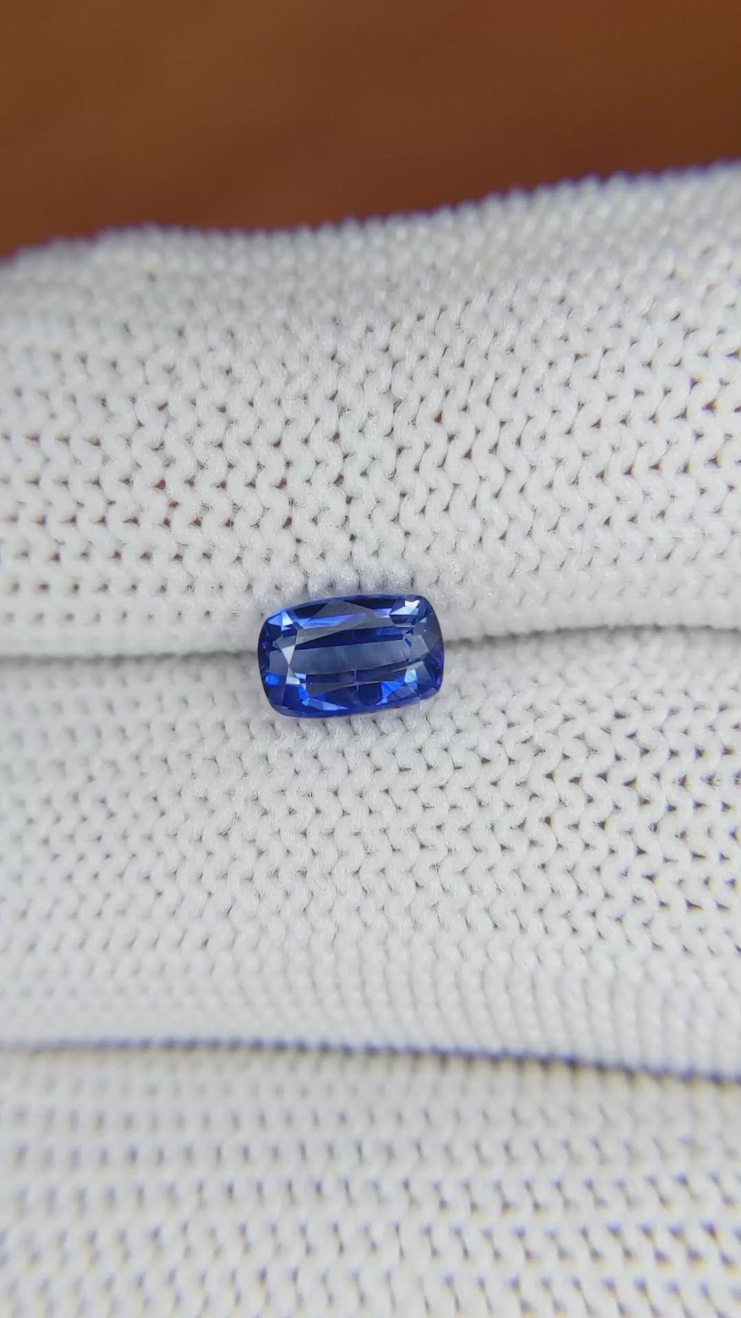 1.16 Ct. Blue Sapphire from Ceylon (Sri Lanka) Size Video