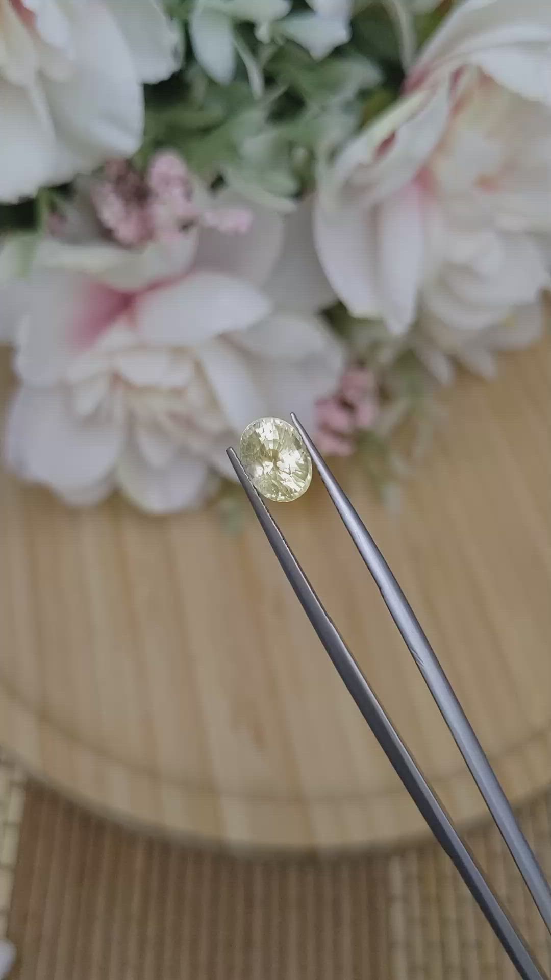 2.54 Ct. Yellow Sapphire from Ceylon (Sri Lanka) Size Video