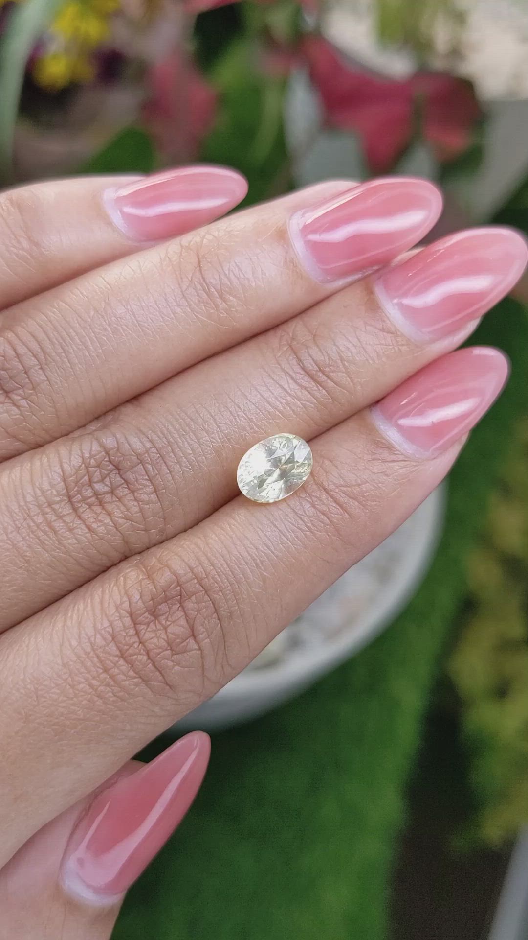 2.54 Ct. Yellow Sapphire from Ceylon (Sri Lanka) Size Video