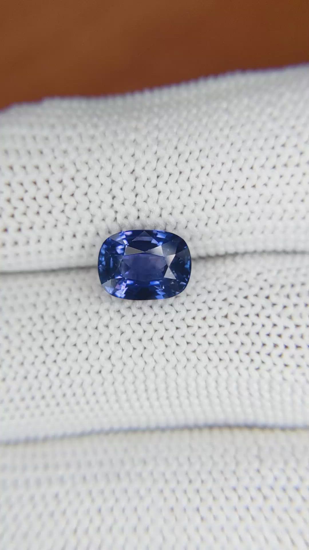 2.67 Ct. Purplish Blue Sapphire from Ceylon (Sri Lanka) Size Video