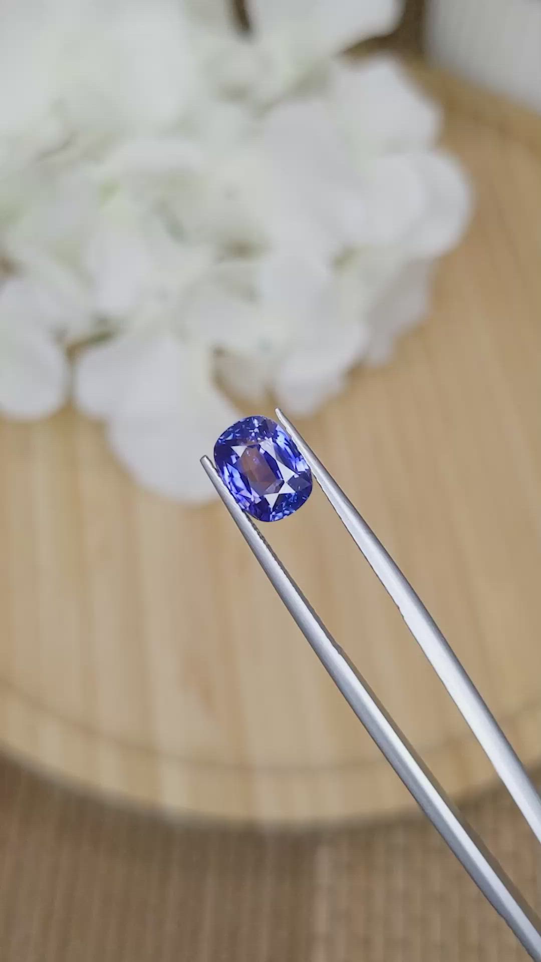 2.67 Ct. Purplish Blue Sapphire from Ceylon (Sri Lanka) Size Video