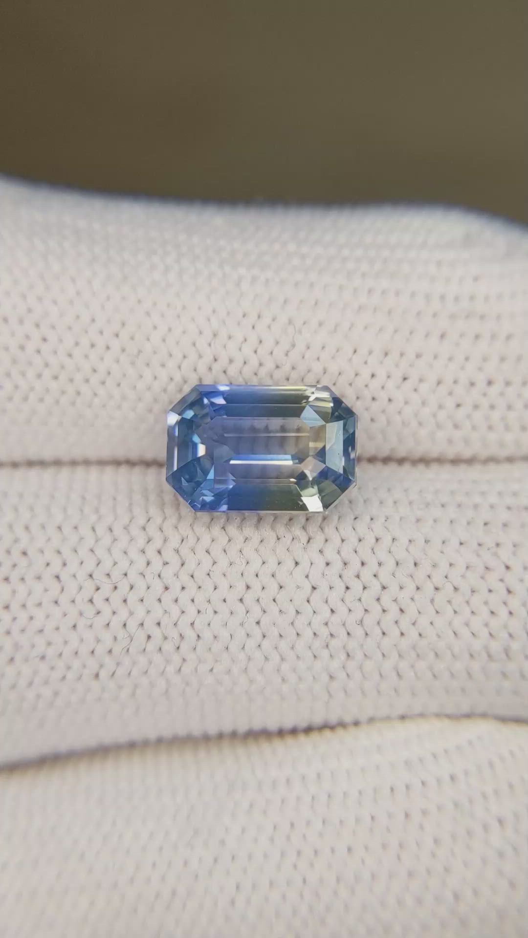 5.01 Ct. Bi Color Sapphire from Ceylon (Sri Lanka) Size Video