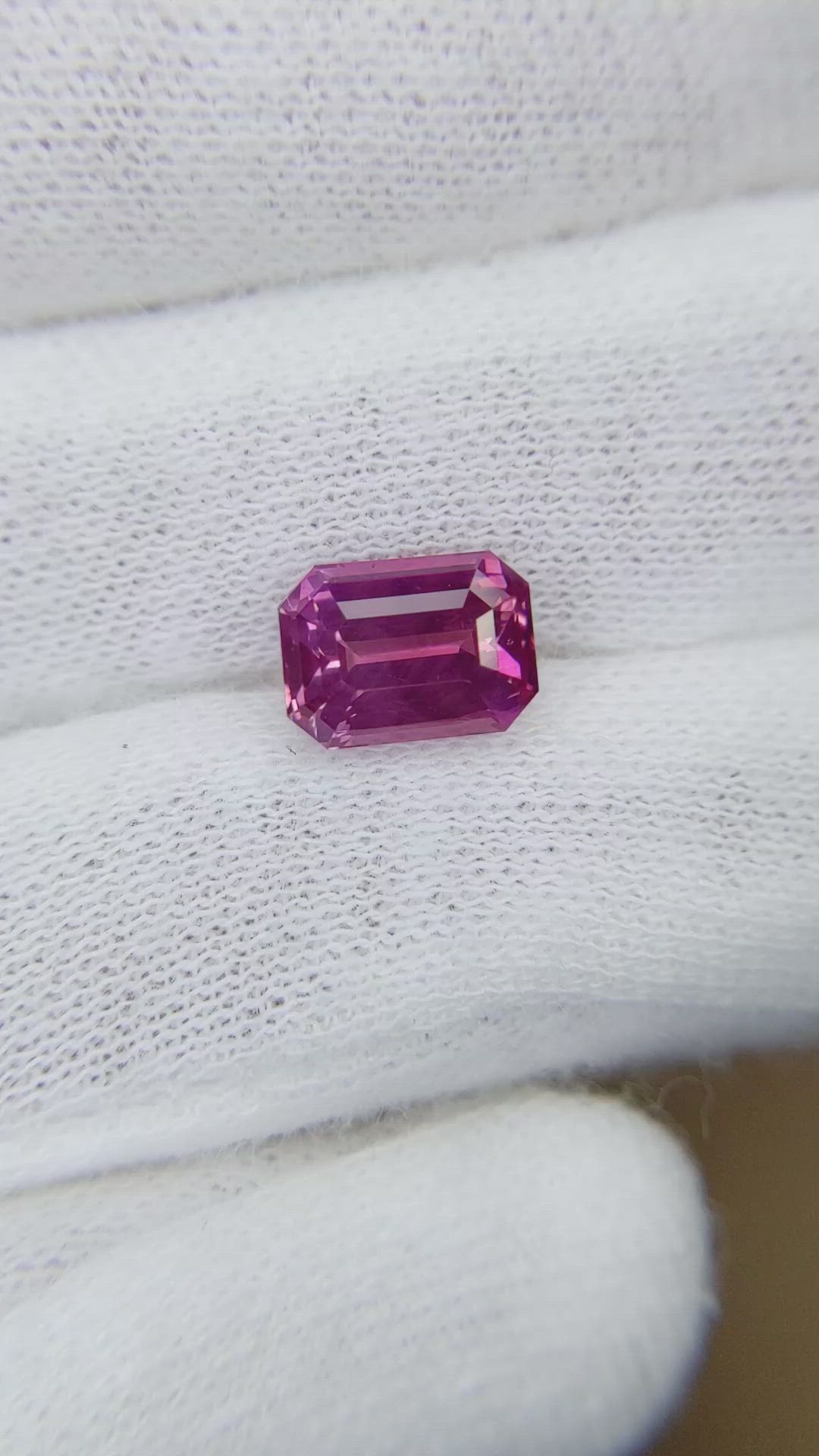 2.99 Ct. Purplish Pink Sapphire from Ceylon (Sri Lanka) Size Video