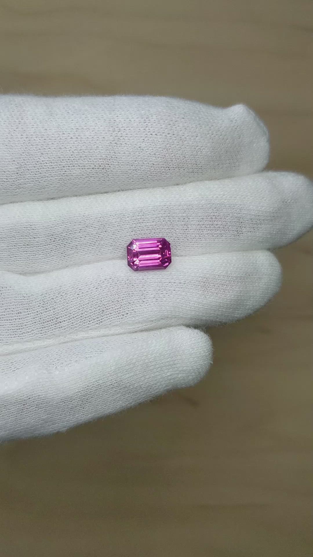 2.99 Ct. Purplish Pink Sapphire from Ceylon (Sri Lanka) Size Video