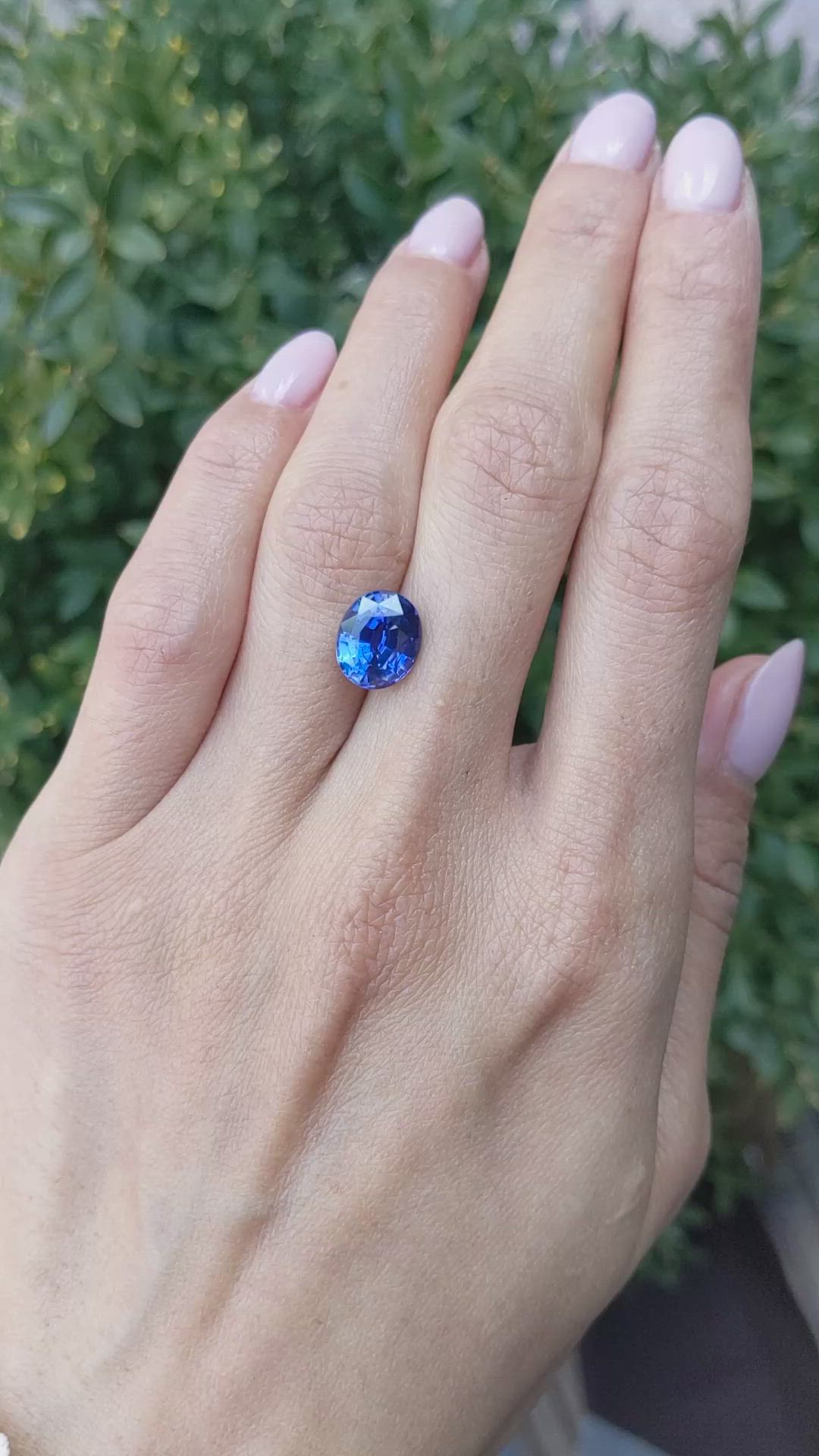 4.38 Ct. Blue Sapphire from Ceylon (Sri Lanka) Size Video