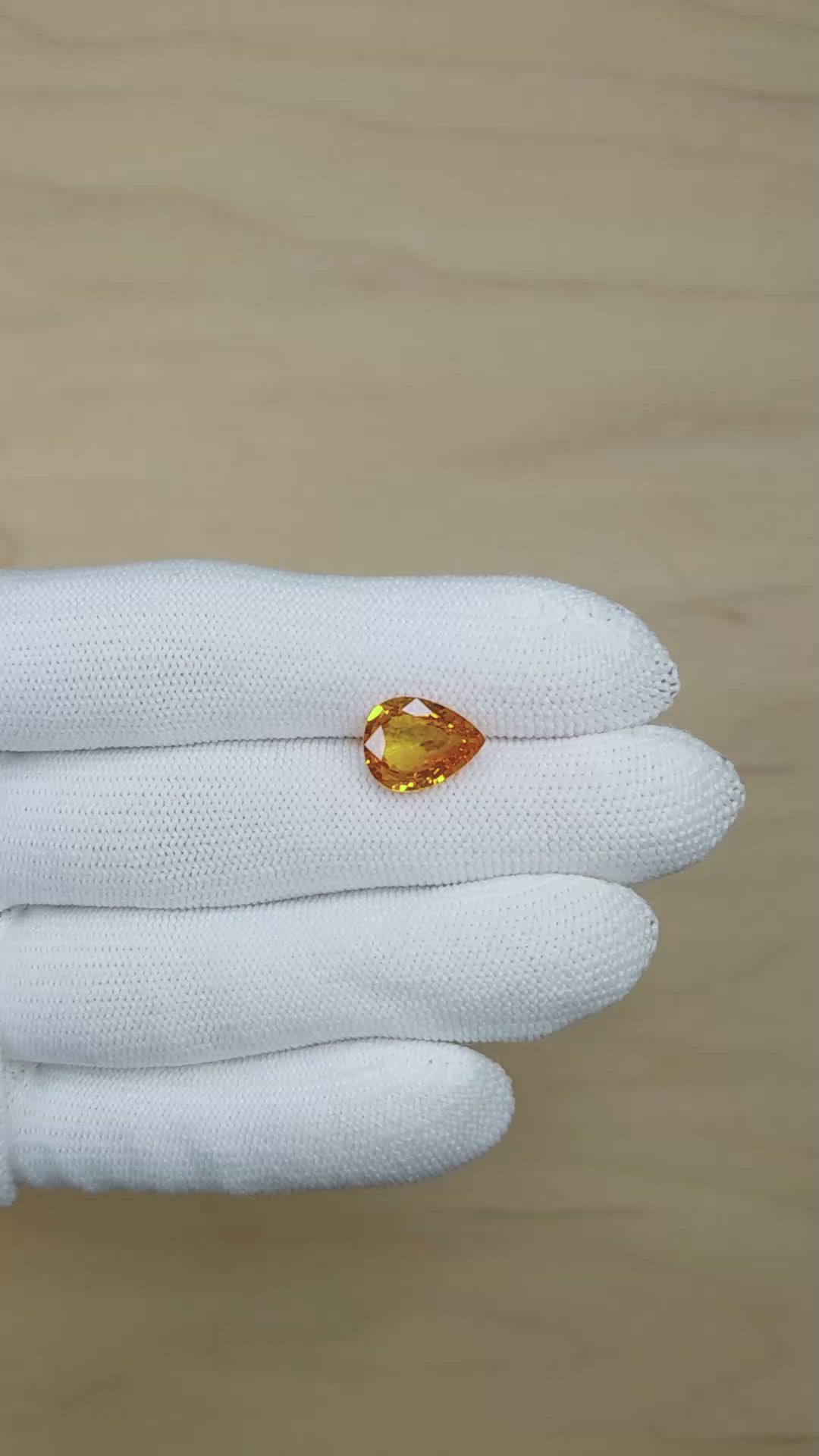 3.62 Ct. Yellowish Orange Sapphire from Ceylon (Sri Lanka) Size Video