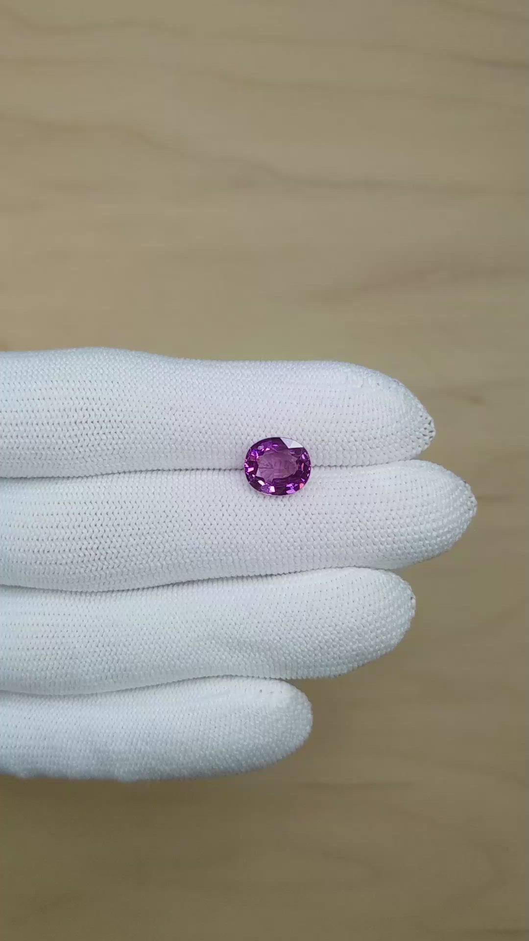 3.05 Ct. Pinkish Purple Sapphire from Ceylon (Sri Lanka) Size Video