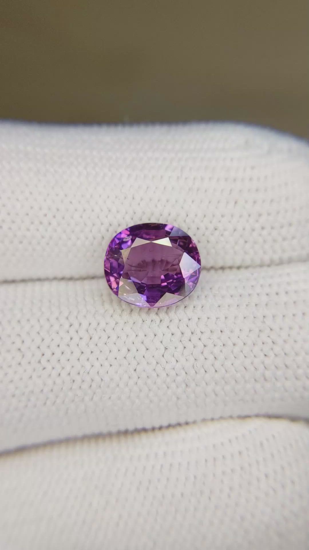 3.05 Ct. Pinkish Purple Sapphire from Ceylon (Sri Lanka) Size Video