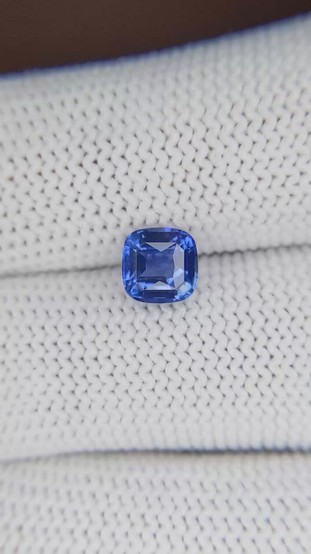 1.53 Ct. Blue Sapphire from Ceylon (Sri Lanka) Size Video