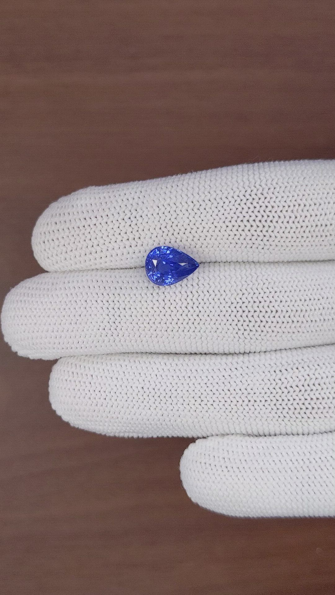 3.09 Ct. Blue Sapphire from Ceylon (Sri Lanka) Size Video