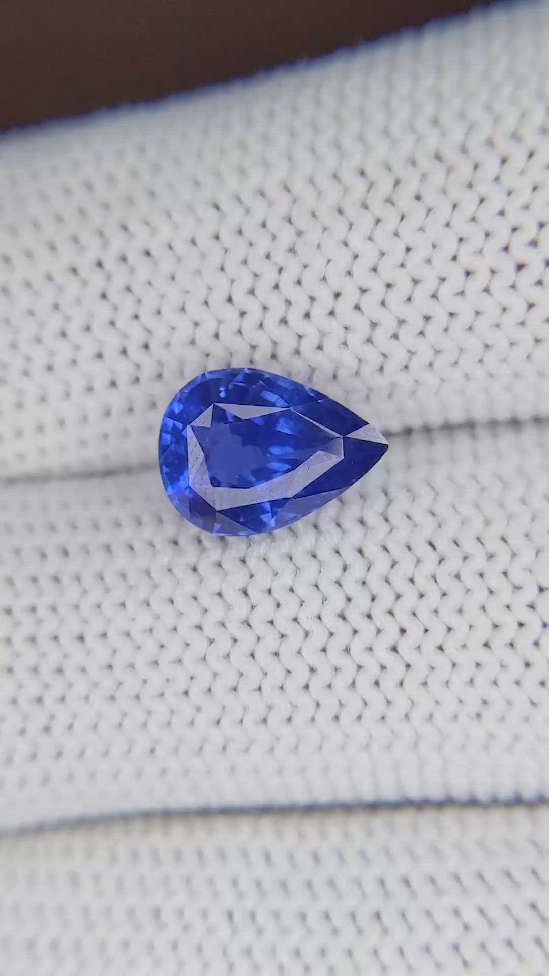 3.09 Ct. Blue Sapphire from Ceylon (Sri Lanka) Size Video