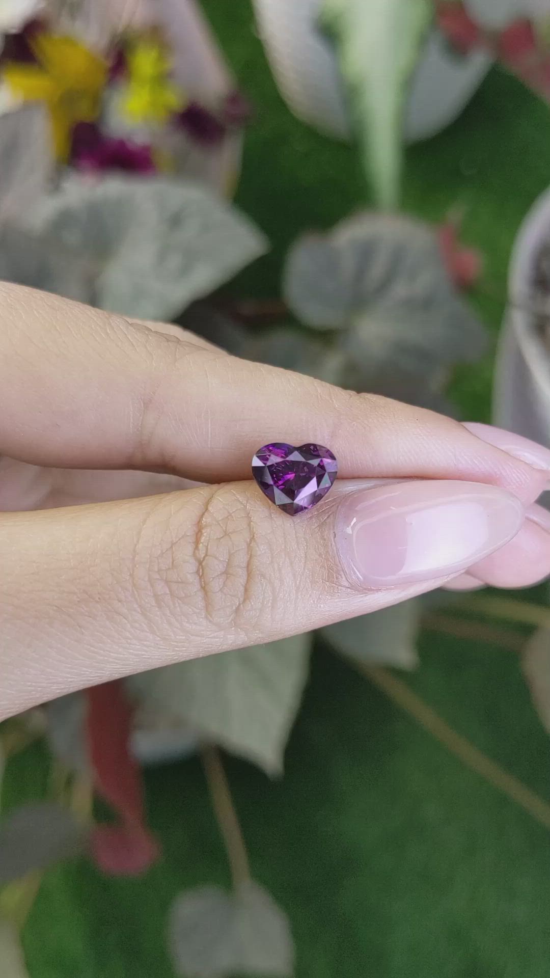 3.17 Ct. Pinkish Purple Sapphire from Ceylon (Sri Lanka) Size Video