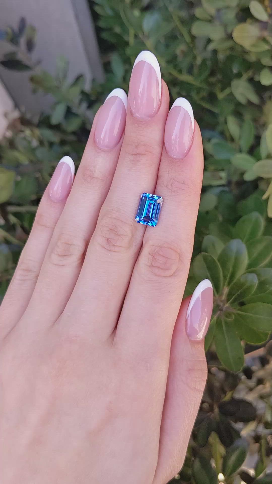 4.68 Ct. Blue Sapphire from Ceylon (Sri Lanka) Size Video