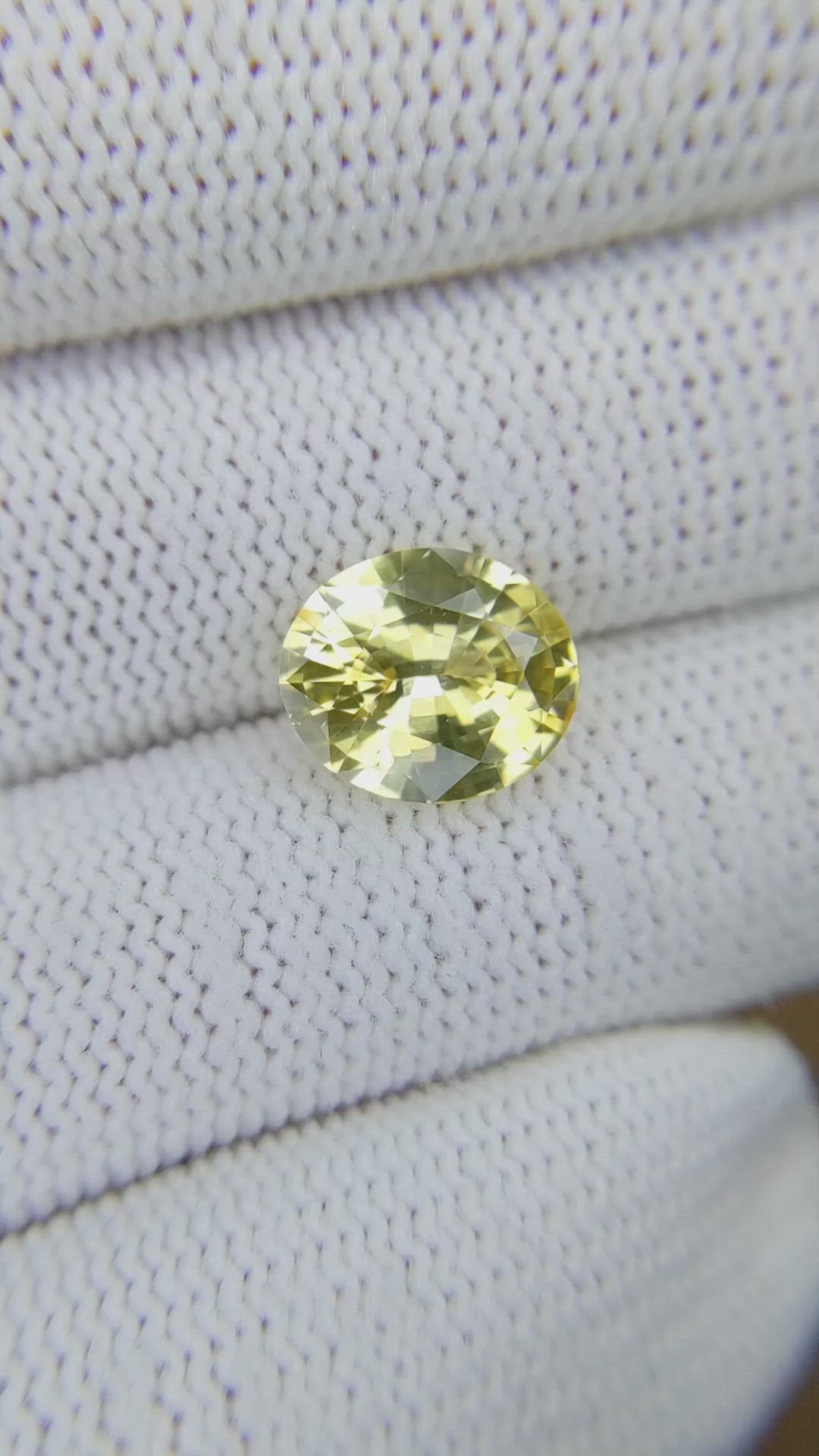 3.56 Ct. Yellow Sapphire from Ceylon (Sri Lanka) Size Video