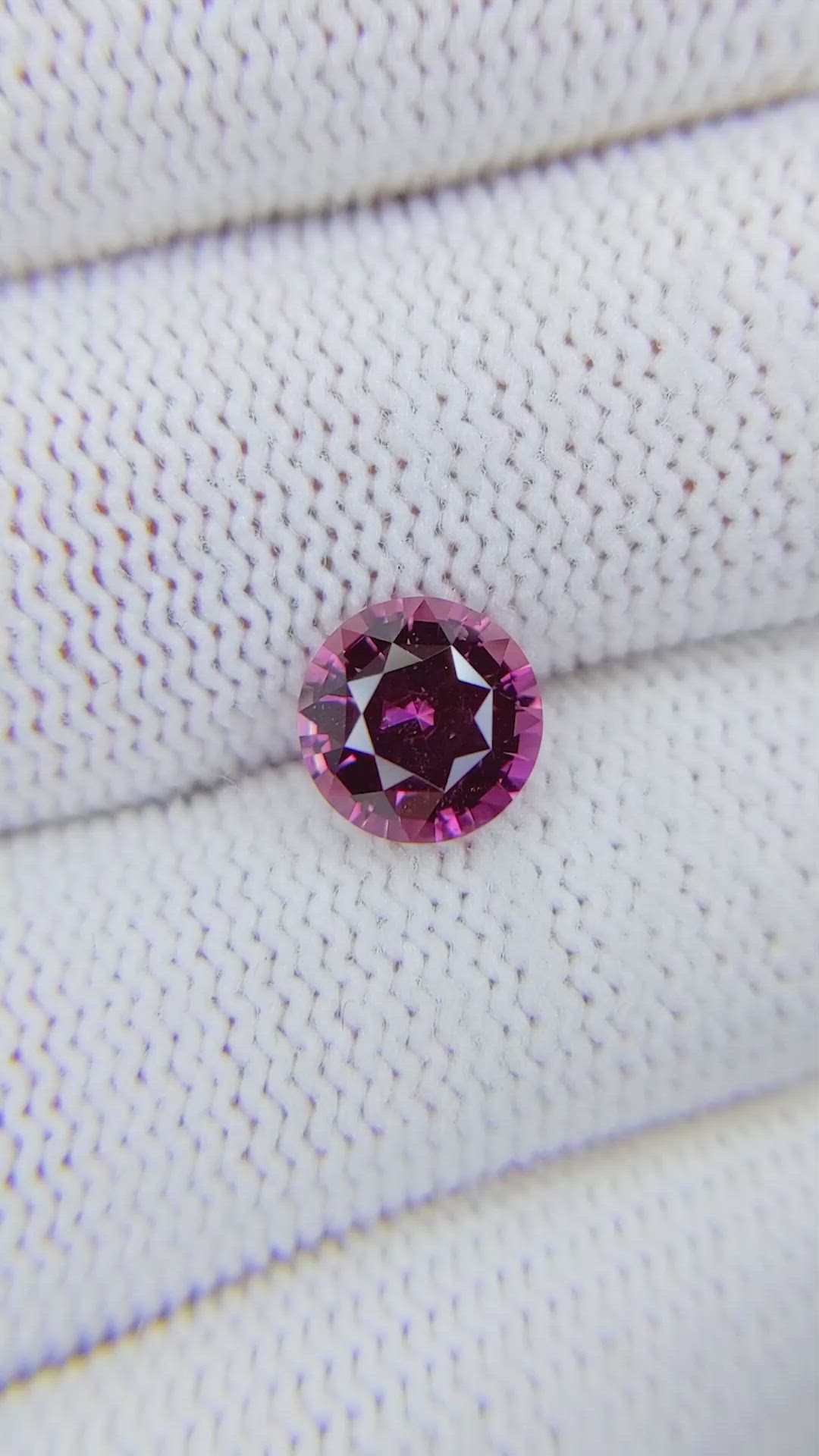 2.30 Ct. Purplish Pink Sapphire from Ceylon (Sri Lanka) Size Video