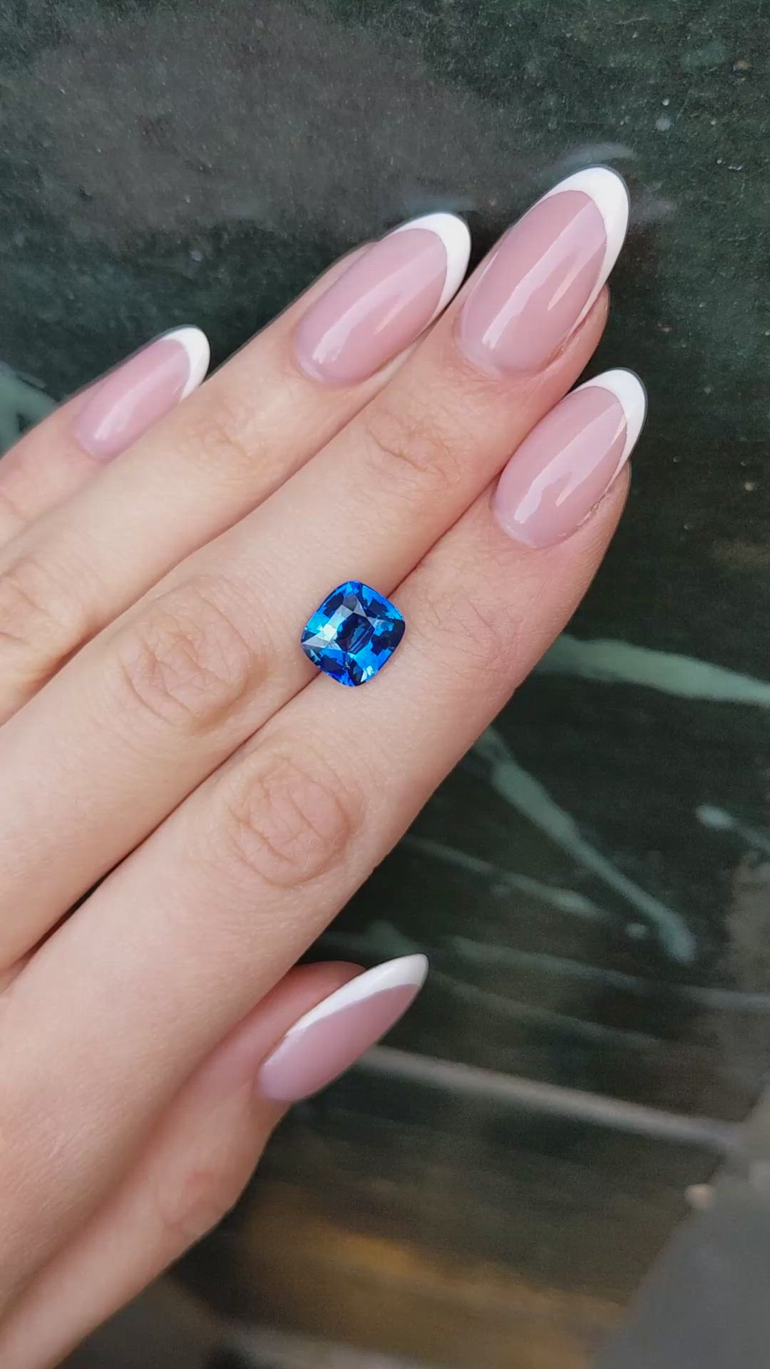 4.29 Ct. Blue Sapphire from Ceylon (Sri Lanka) Size Video