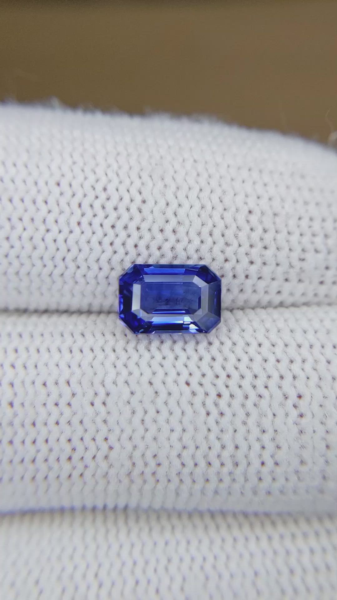 2.04 Ct. Blue Sapphire from Ceylon (Sri Lanka) Size Video