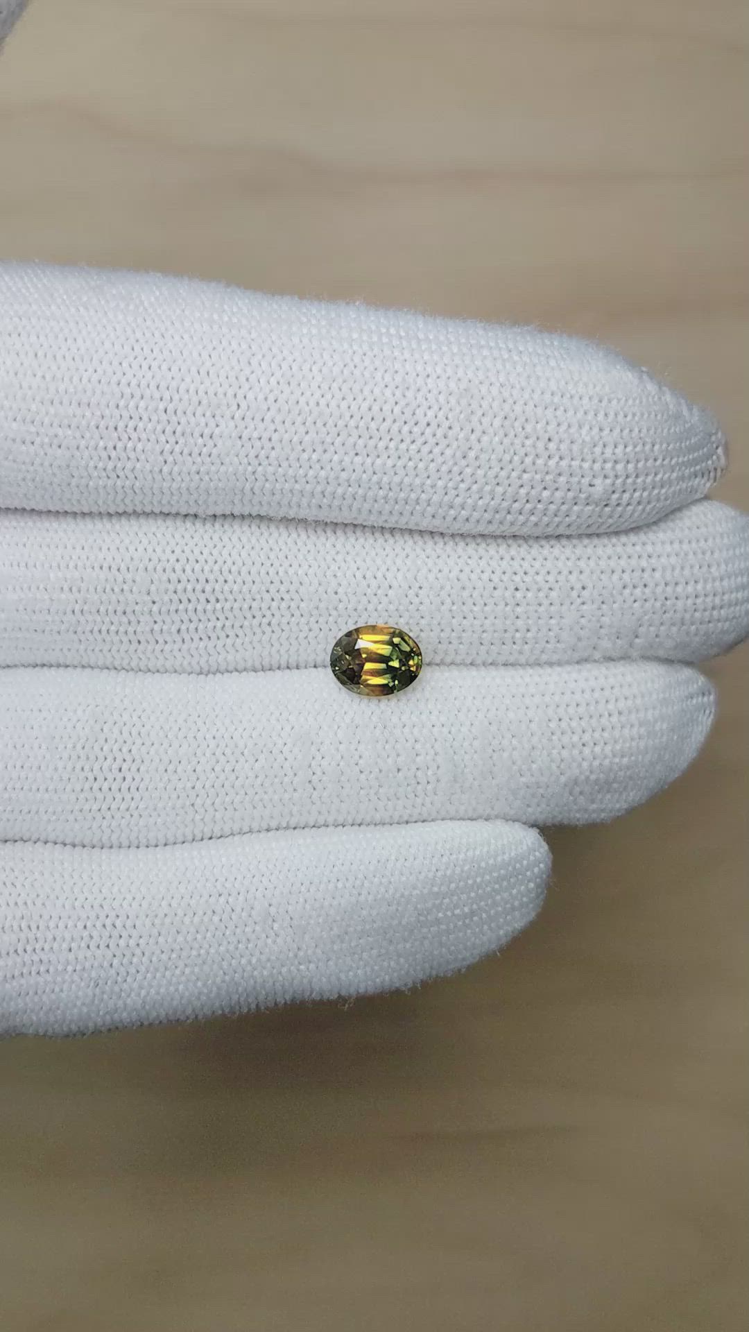 2.52 Ct. Bi Color Sapphire from Ceylon (Sri Lanka) Size Video