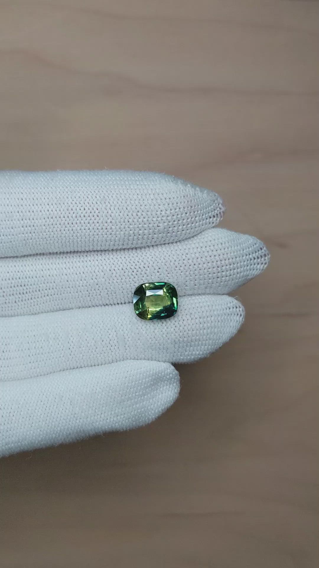 5.01 Ct. Bi Color Sapphire from Australia Size Video